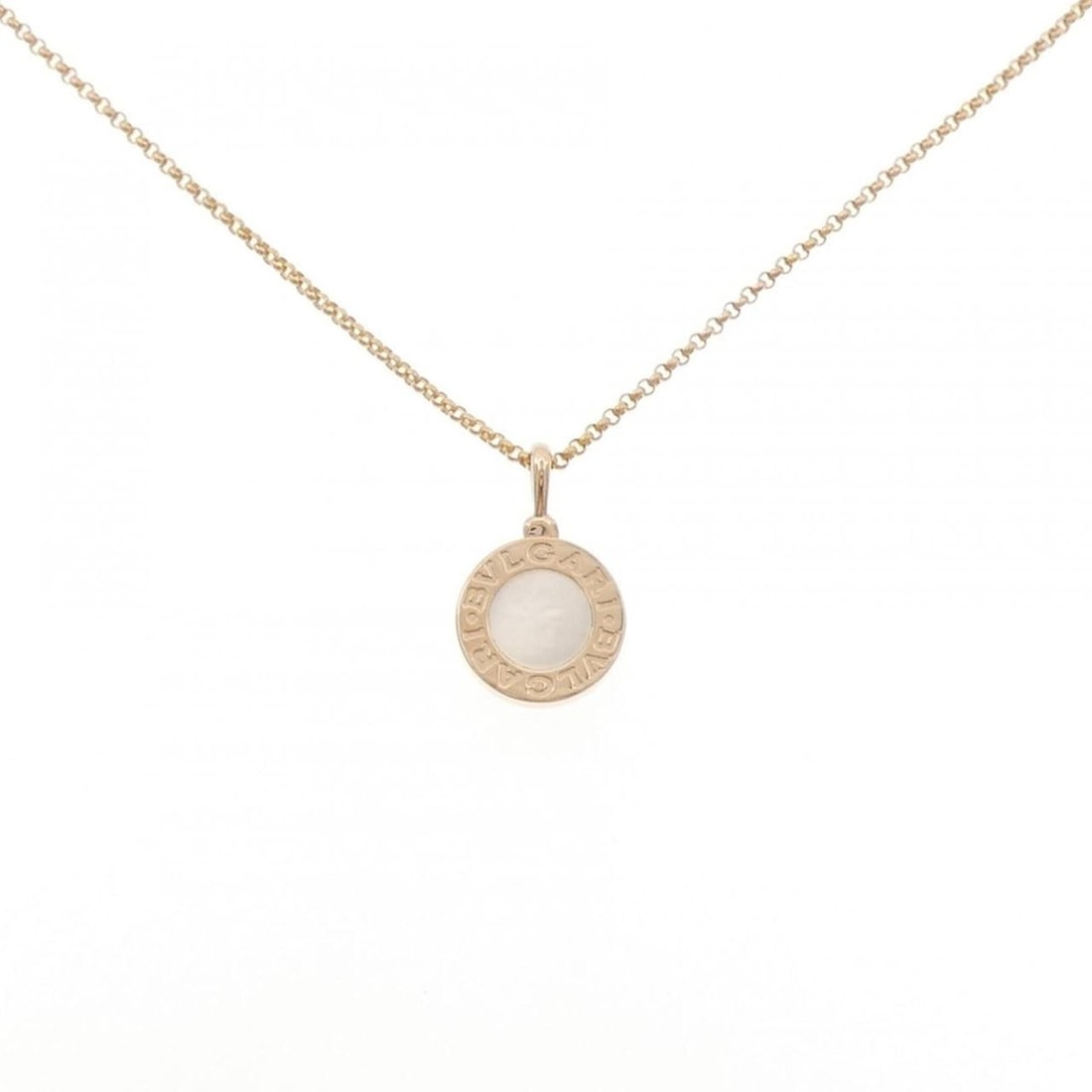 Bvlgari Necklace: --- Catalog ---Category: SizePendant Size: 17.5mm x 11mm / 0.68'' x 0.43''Neck Circumference: 41 cm - 43 cm / 16.14'' - 16.92''Category: DesignGender: WomenMaterial: Pink gold (18K)Pendant Type: Penda