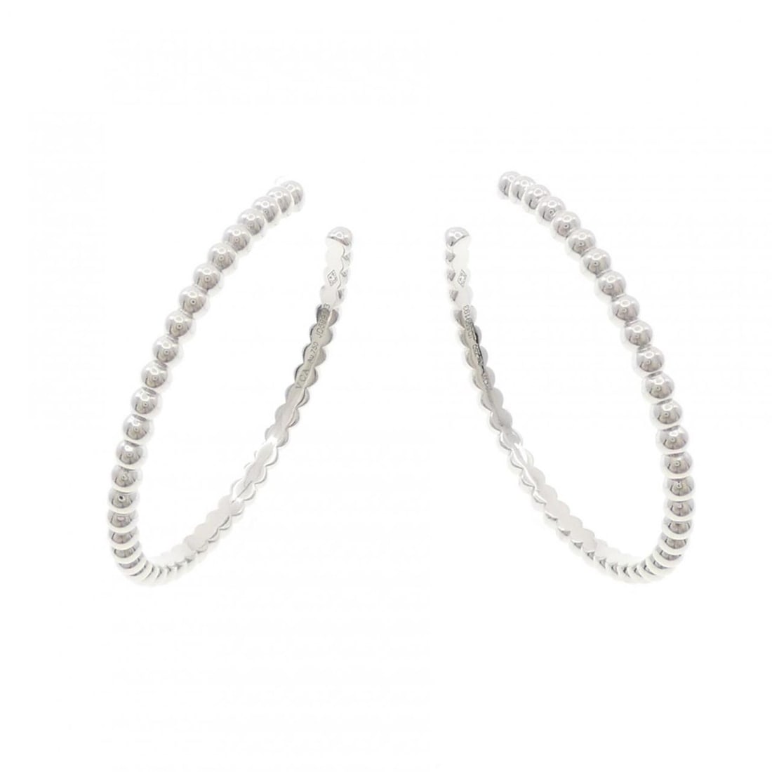 Van Cleef & Arpels Perlee Hoop Earrings (Small): --- Catalog ---Category: SizeWeight: 8.6g / 0.3oz.Size (HxWxD): 31.10mm x 2.10mm / 1.22'' x 0.08''Category: DesignType: Hoop earringsGender: WomenMaterial: White gold (18K)Category: GeneralLine: Perle