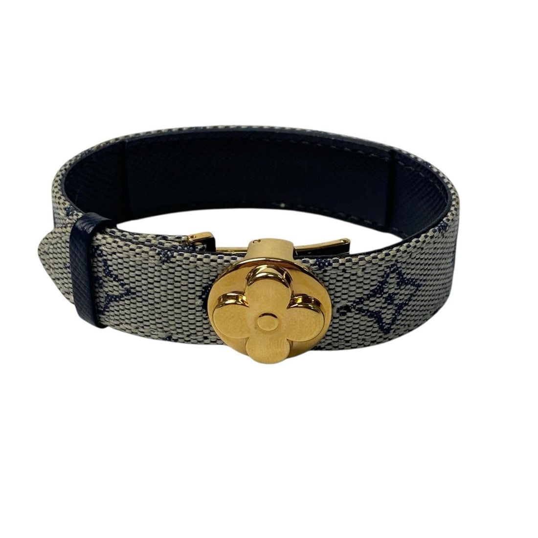 Louis Vuitton Monogram Mini Good Luck Bracelet M64540 (Women's): --- Catalog ---Category: SizeLength: 15cm / 5.9''Category: DesignType: Charm braceletColor: BlueGender: WomenMaterial: CanvasCategory: GeneralBrand: Louis Vuitton--- Item List ---Section: ConditionRan