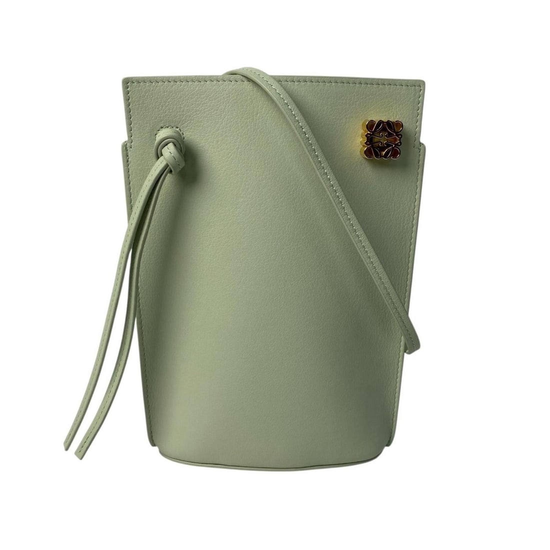 Loewe Dice Pocket Shoulder Bag, Classic Calf Leather, Women's, Crossbody Bag: --- Catalog ---Category: SizeSize (HxWxD): 20cm x 14cm / 7.87'' x 5.51''Category: DesignType: Shoulder bagColor: Light greenGender: WomenMaterial: Leather Category: GeneralBrand: Loewe--- Item List --