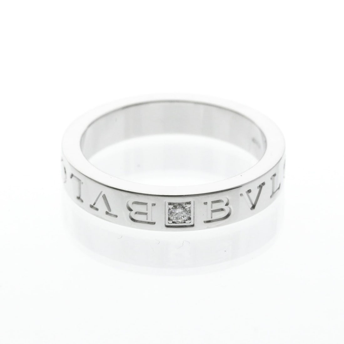 Bvlgari Double Logo Diamond Ring Platinum Fashion Diamond Band Ring Silver: --- Catalog ---Category: SizeWidth: 4mm / 0.16''Weight: 7.2g / 0.25oz.JP Size: 16US Size: 7.5Category: DesignType: Band ringColor: SilverMetal: PlatinumStone: DiamondStyle: FashionGender: Women,MenMat