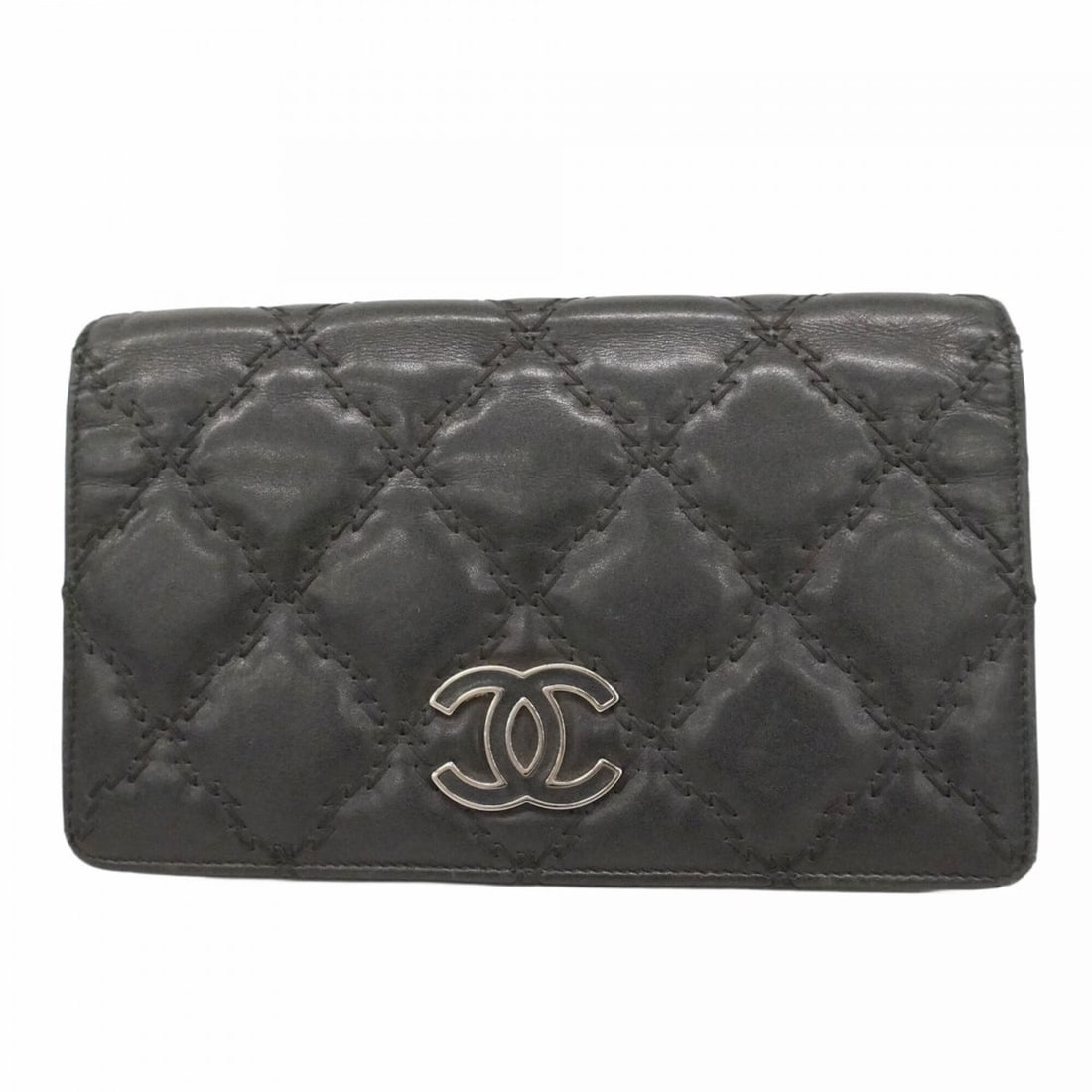 Chanel Ultra Stitch Lambskin Long Wallet, Black, Women's: --- Catalog ---Category: SizeSize (HxWxD): 11cm x 18cm x 2cm / 4.33'' x 7.08'' x 0.78''Category: DesignType: Long wallet (bi-fold)Color: BlackGender: WomenMaterial: Leather Leather/Fur Type: LambskinC
