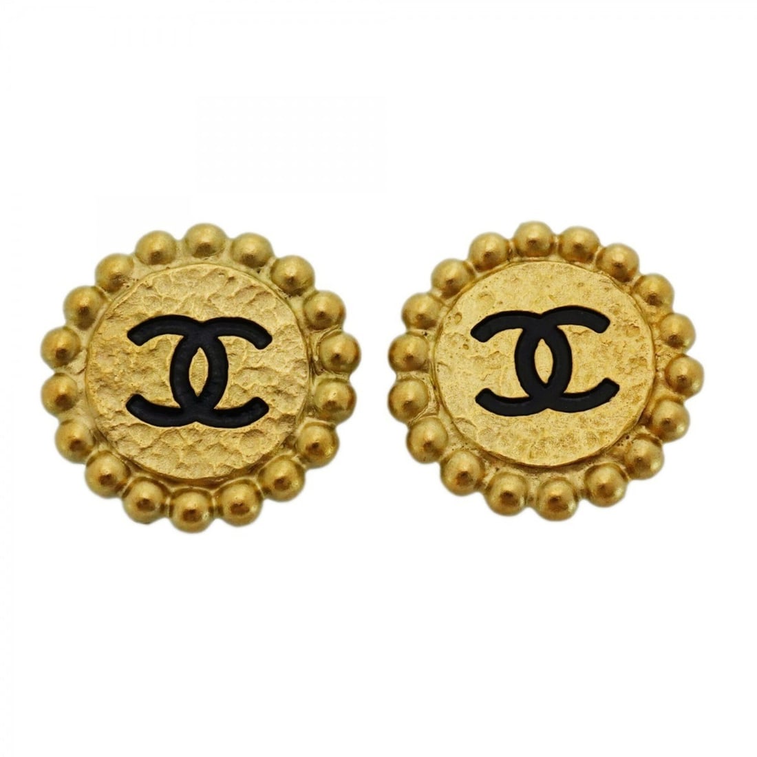 Chanel earrings, Coco Mark, GP plated, gold, women's.: --- Catalog ---Category: SizeSize (HxWxD): 26.70mm x 26.90mm / 1.05'' x 1.06''Category: DesignType: Clip earringsColor: GoldGender: WomenMaterial: Gold platingCategory: GeneralBrand: Chanel--- Item Li