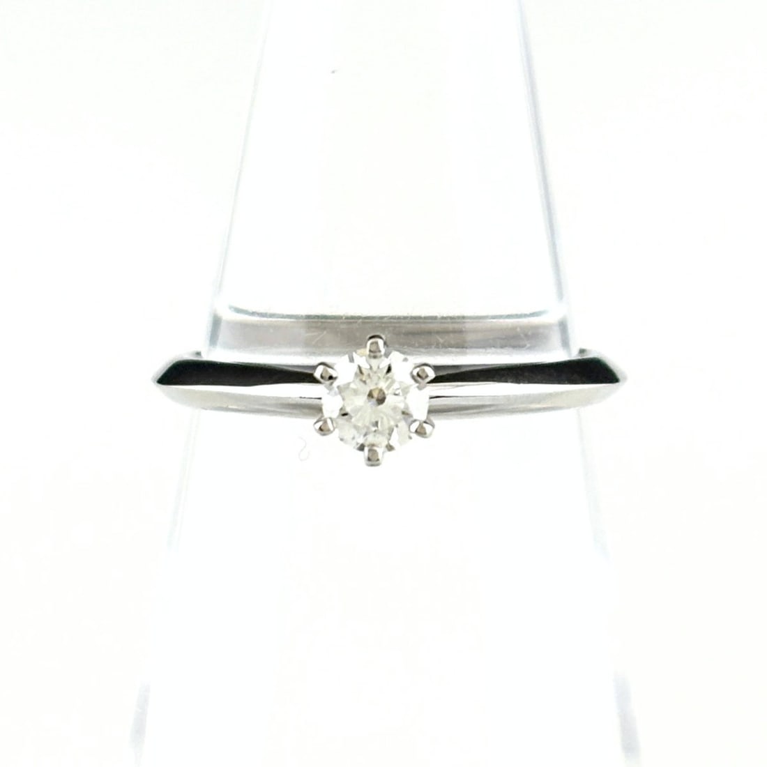 Tiffany & Co. Solitaire Ring, Platinum, Diamond 1 Diamond, Pt950, Women's Ring: --- Catalog ---Category: PackNumber in Pack: 1Category: SizeWidth: 5mm / 0.2''Weight: 3.6g / 0.12oz.JP Size: 11US Size: 6Category: DesignType: Engagement ringColor: SilverMetal: PlatinumStone: Diamond