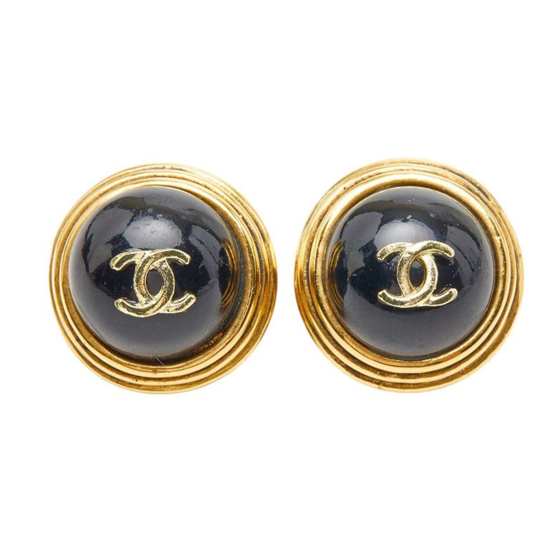 Chanel Coco Mark Round Circle Earrings, Gold Plated, Women's CHANEL: --- Catalog ---Category: SizeSize (HxWxD): 24.20mm x 24.20mm / 0.95'' x 0.95''Category: DesignType: Clip earringsColor: GoldGender: WomenCategory: GeneralBrand: Chanel--- Item List ---Section: Conditi