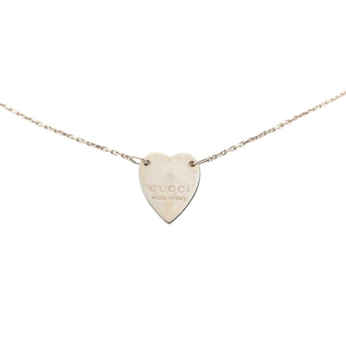 Gucci trademark heart pendant necklace, silver (SV925), women's.: --- Catalog ---Category: SizePendant Size: 18.6mm x 15.9mm / 0.73'' x 0.62''Neck Circumference: 48 cm / 18.89''Category: DesignColor: SilverGender: WomenMaterial: Silver 925Pendant Type: PendantNeckla