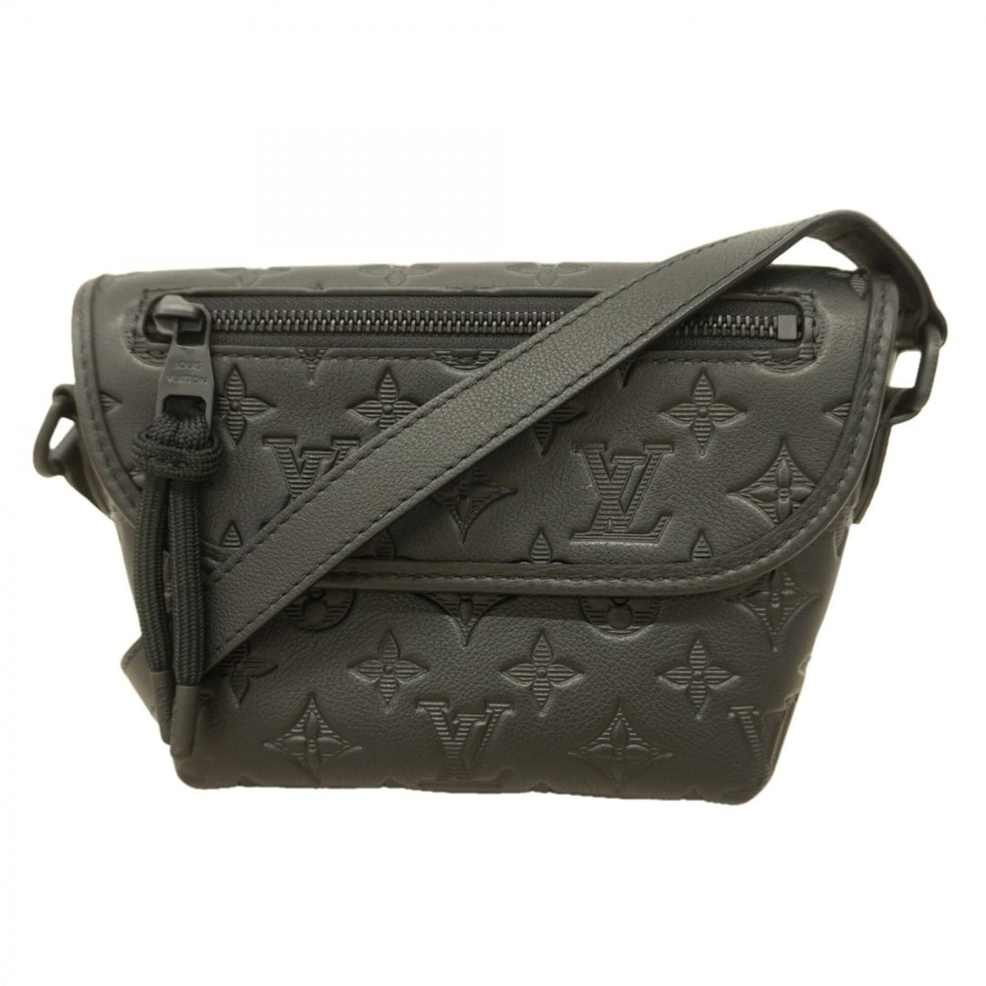 Louis Vuitton Monogram Shadow Pulse Wearable Wallet Shoulder Bag M12636 Black Men's: --- Catalog ---Category: SizeSize (HxWxD): 15.5cm x 15.5cm x 5cm / 6.1'' x 6.1'' x 1.96''Category: DesignType: Shoulder bagColor: BlackGender: MenCategory: GeneralMPN: M12636Brand: Louis Vuitton--- It