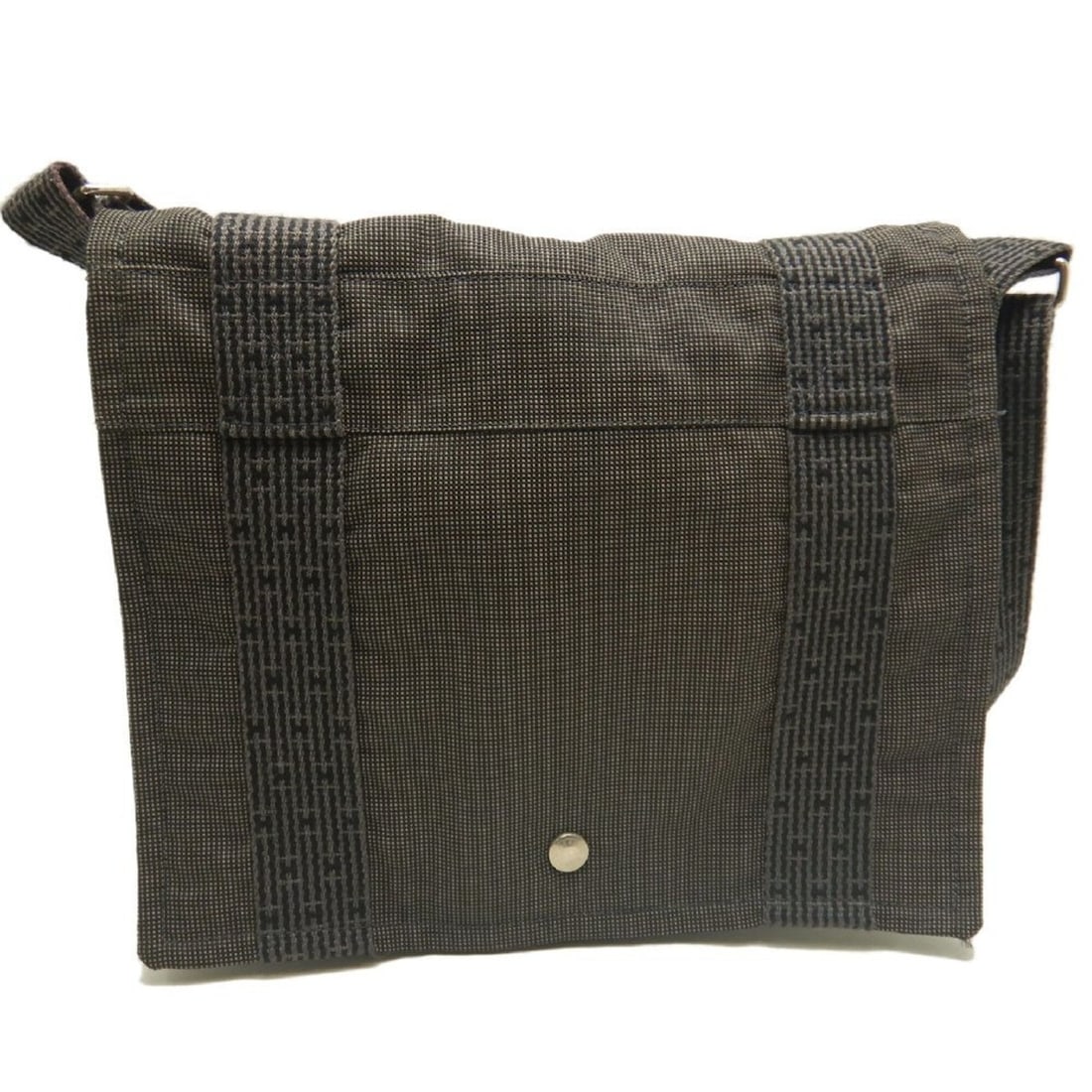 HERMES Hermes Herline Bassas PM Shoulder Bag, Polyester, Gray, Women's, 253771: --- Catalog ---Category: SizeSize (HxWxD): 26cm x 30.5cm x 8cm / 10.23'' x 12'' x 3.14''Strap Length: 74cm - 124cm / 29.13'' - 48.81''Category: DesignType: Shoulder bagColor: GrayGender: WomenMaterial