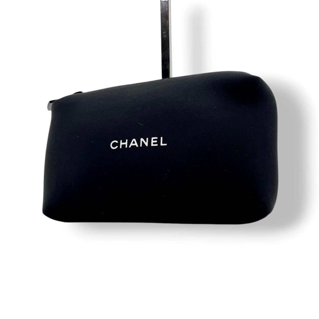 Chanel New Travel Line Pouch Clutch Bag Nylon Black Coco Mark Women's K12: --- Catalog ---Category: SizeSize (HxWxD): 15cm x 23cm x 4cm / 5.9'' x 9.05'' x 1.57''Category: DesignType: Clutch bag, PouchColor: BlackGender: WomenMaterial: Nylon Category: GeneralBrand: Chanel--- 