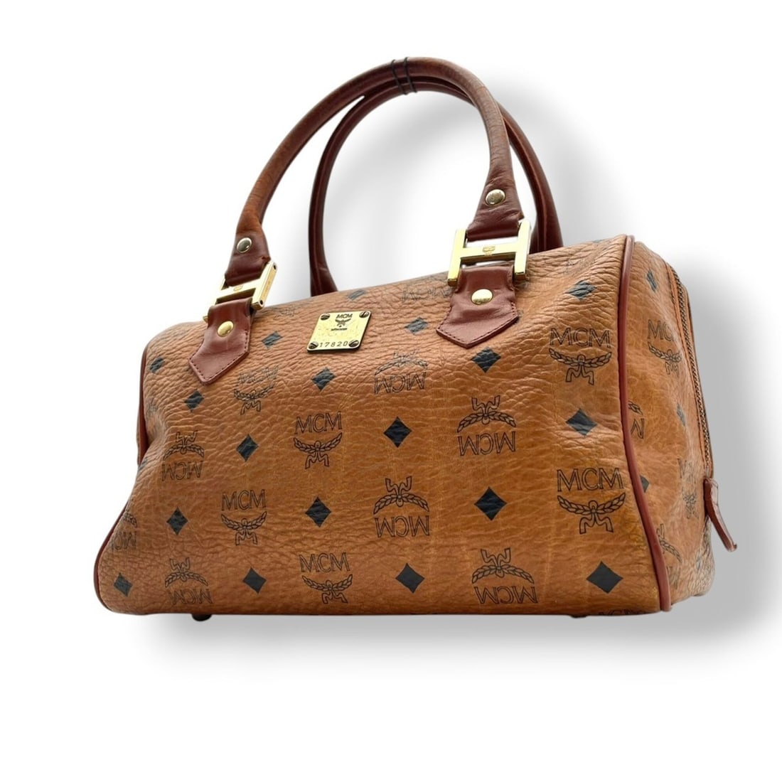 MCM Visetos Mini Boston Bag Handbag Leather Brown Women's S15: --- Catalog ---Category: SizeSize (HxWxD): 16cm x 28cm x 16cm / 6.29'' x 11.02'' x 6.29''Category: DesignType: Boston bag, HandbagColor: BrownGender: WomenMaterial: Leather Category: GeneralBrand: MCM