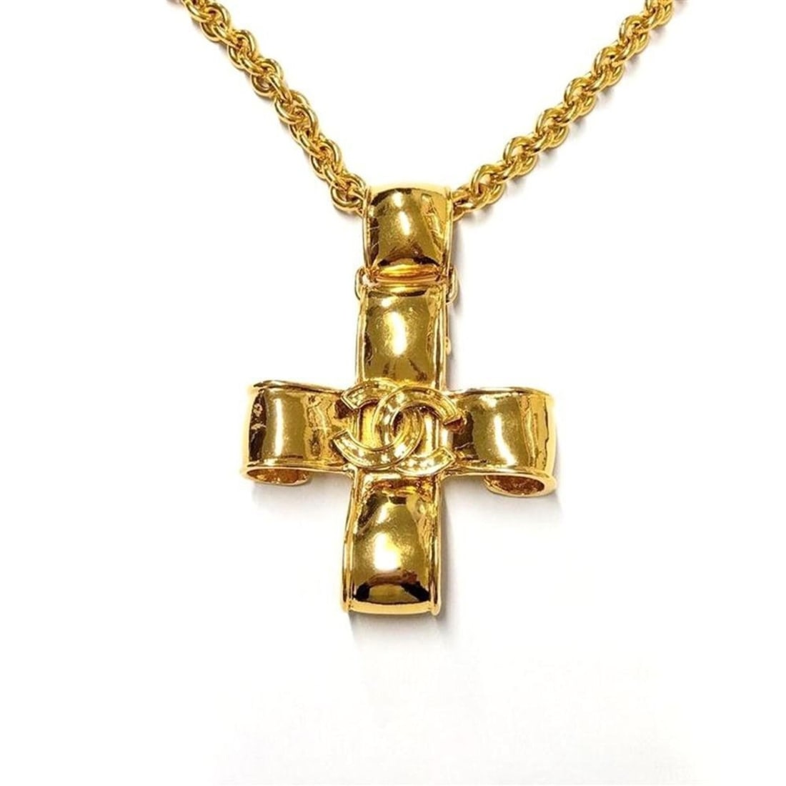 Chanel Cross Coco Mark Necklace 94P GPg Gold: --- Catalog ---Category: SizeWidth: 7mm / 0.28''Weight: 135.1g / 4.76oz.Pendant Size: 8.5mm x 5.5mm / 0.33'' x 0.21''Neck Circumference: 72 cm / 28.34''Category: DesignColor: GoldGender: WomenNecklace