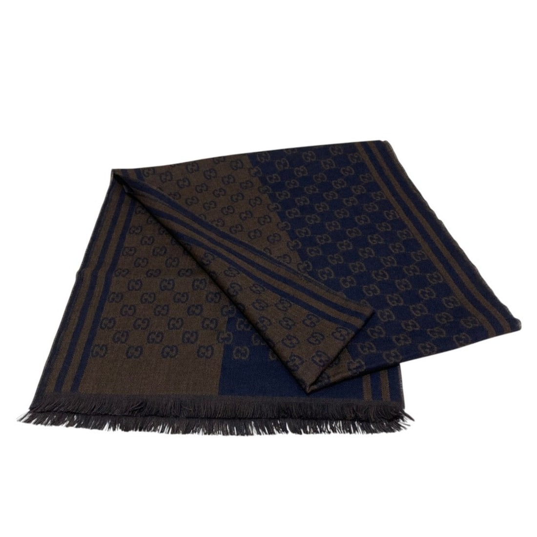 GUCCI GG pattern jacquard wool stole, brown x navy, women's.: --- Catalog ---Category: SizeSize (LxW): 1.76m x 41cm / 69.48'' x 16.14''Category: DesignType: StoleColor: Brown, NavyGender: WomenMaterial: Wool Category: GeneralBrand: Gucci--- Item List ---Section: