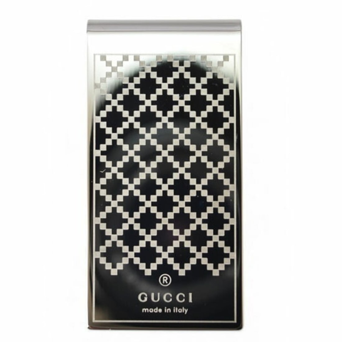 Unused Gucci money clip, bill Diamante design, silver, men's.: --- Catalog ---Category: SizeWeight: 190g / 6.7oz.Size (HxWxD): 6cm x 3cm / 2.36'' x 1.18''Category: DesignType: Money clipColor: SilverGender: Men,Unisex,WomenMaterial: Metal Category: GeneralLine: D