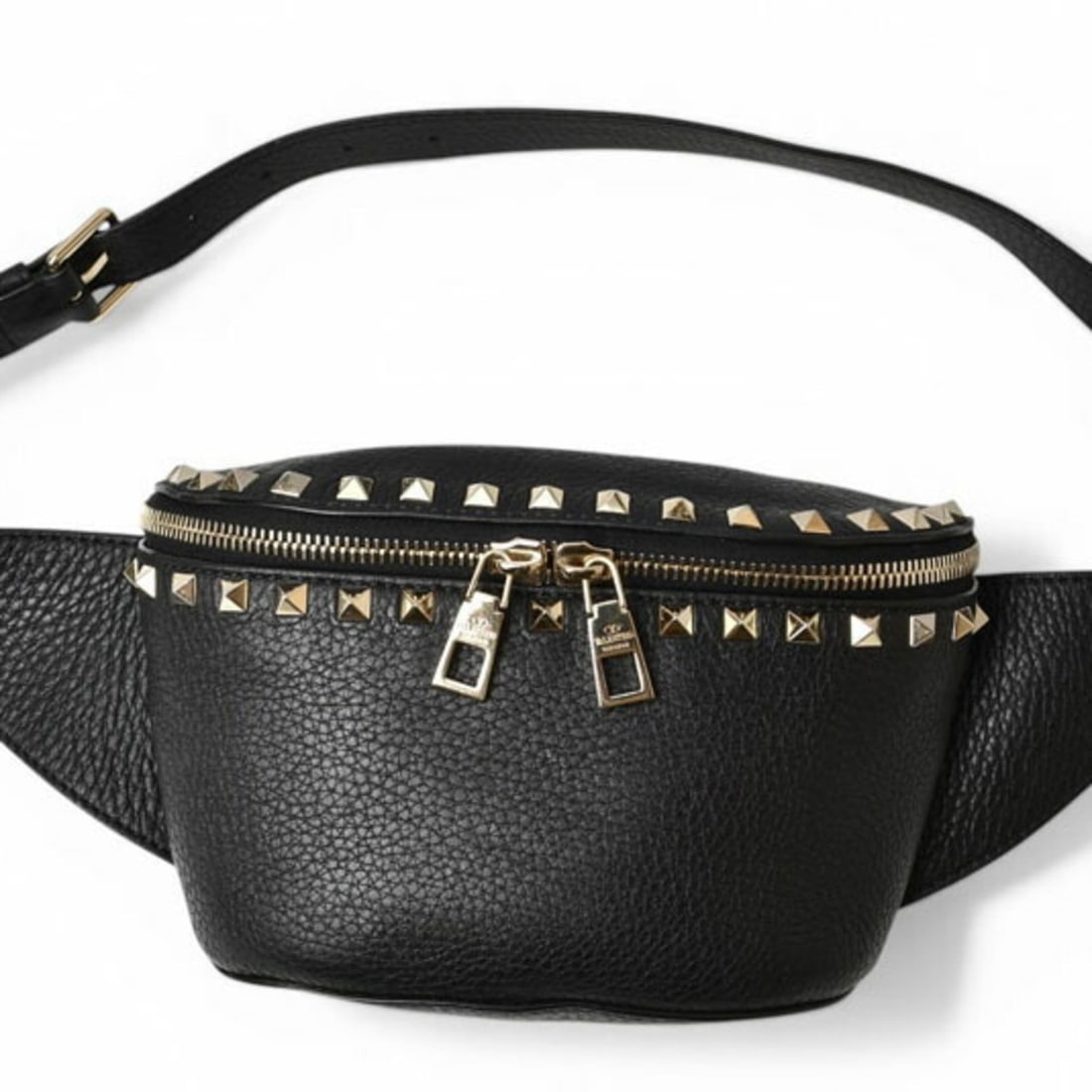 Valentino clutch bag, second VALENTINO, black.: --- Catalog ---Category: SizeSize (HxWxD): 11cm x 22cm x 6cm / 4.33'' x 8.66'' x 2.36''Strap Length: 92cm - 102cm / 36.22'' - 40.15''Category: DesignType: Sling bagColor: BlackGender: Unisex,Women,Men