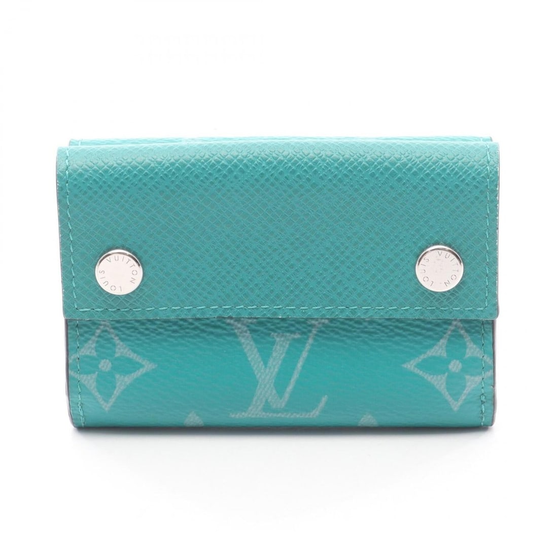 Louis Vuitton Discovery Compact Wallet, Tri-fold Leather, Taigarama, Men's, Green/Vert, M67626: --- Catalog ---Category: SizeSize (HxWxD): 7cm x 9.5cm x 2.5cm / 2.75'' x 3.74'' x 0.98''Category: DesignType: Wallet (tri-fold)Color: Green, VertGender: MenMaterial: Taigarama , Leather , PVC Categor