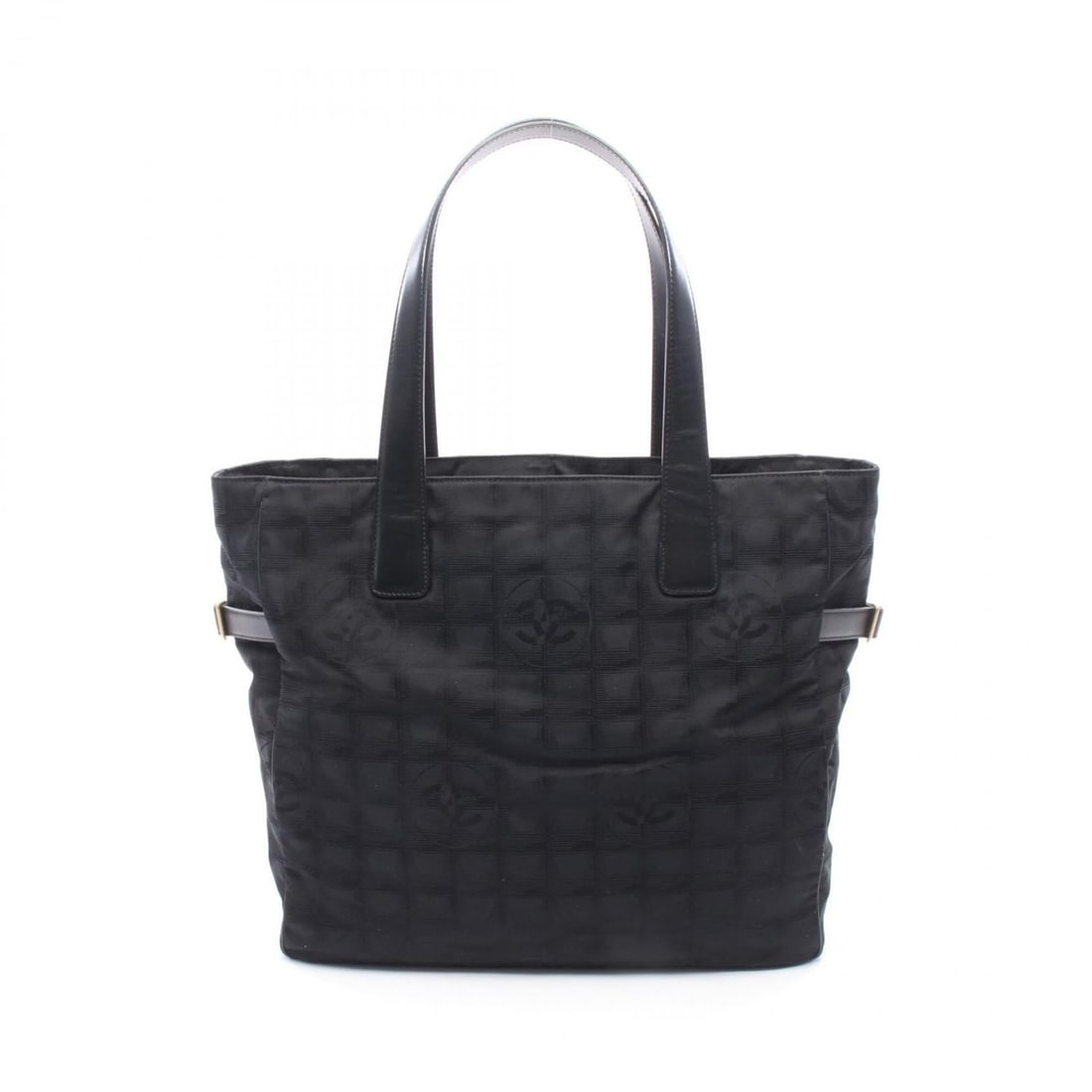 Chanel New Travel Line GM Tote Bag Handbag Leather Nylon Canvas Women's Black A15825: --- Catalog ---Category: SizeSize (HxWxD): 32cm x 35cm x 12.5cm / 12.59'' x 13.77'' x 4.92''Category: DesignType: Handbag, Tote bagColor: BlackGender: WomenMaterial: Leather , Nylon canvas Category: G