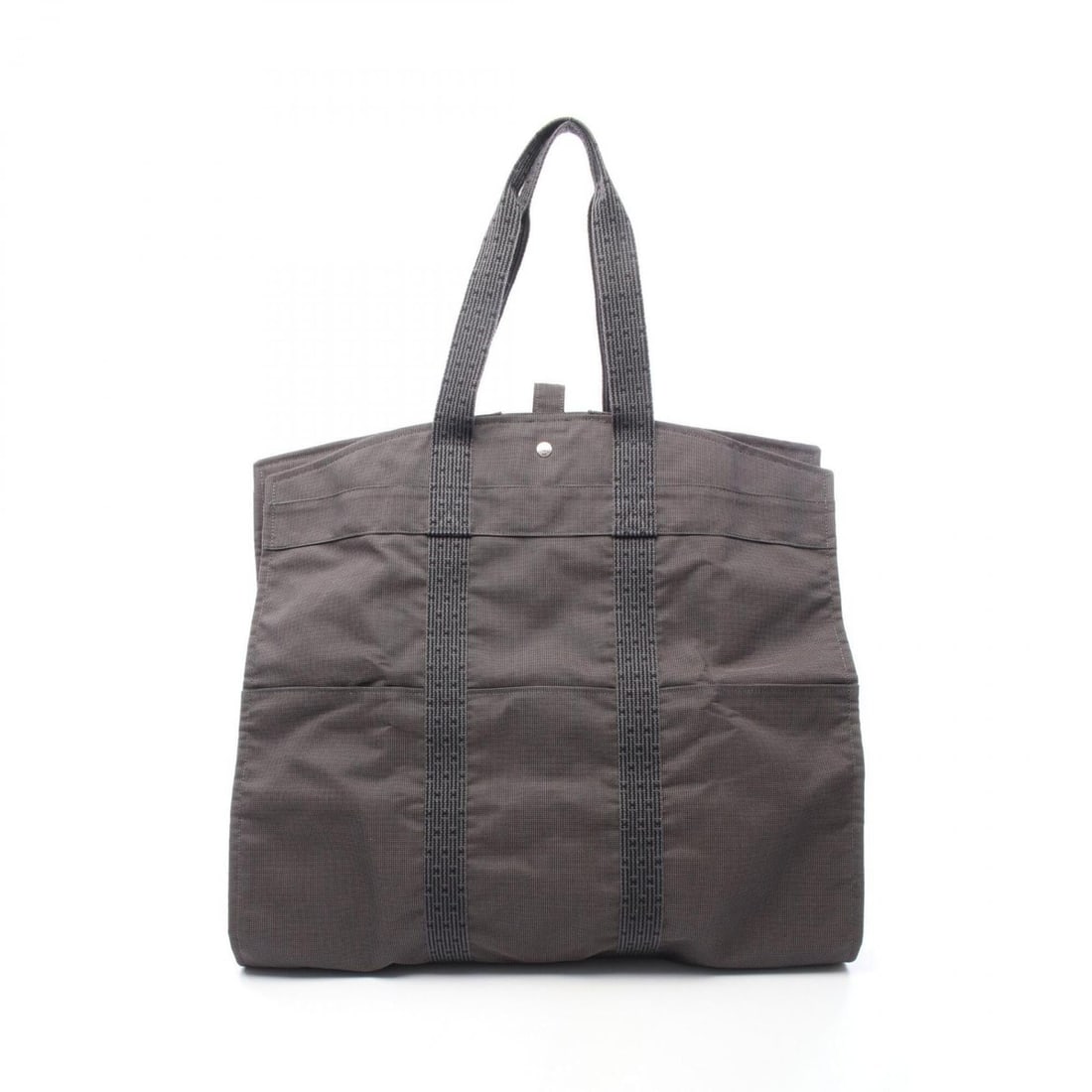 Hermes Herline handbag, nylon canvas, men's and women's, gray.: --- Catalog ---Category: SizeSize (HxWxD): 58cm x 60cm x 1.5cm / 22.83'' x 23.62'' x 0.59''Category: DesignType: HandbagColor: GrayGender: Men,WomenMaterial: Nylon canvas Category: GeneralBrand: Herme