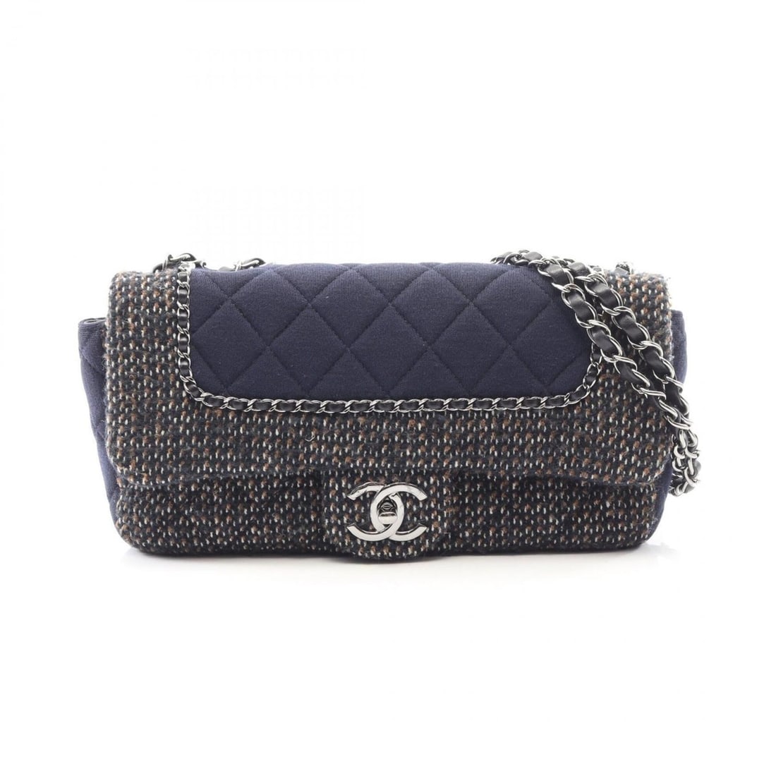 Chanel Matelassé Shoulder Bag/Handbag, Fabric Cotton, Women's, Navy/Black: --- Catalog ---Category: SizeSize (HxWxD): 14cm x 26cm x 7cm / 5.51'' x 10.23'' x 2.75''Category: DesignType: Handbag, Shoulder bagColor: Black, NavyGender: WomenMaterial: Fabric , Cotton Category: Ge