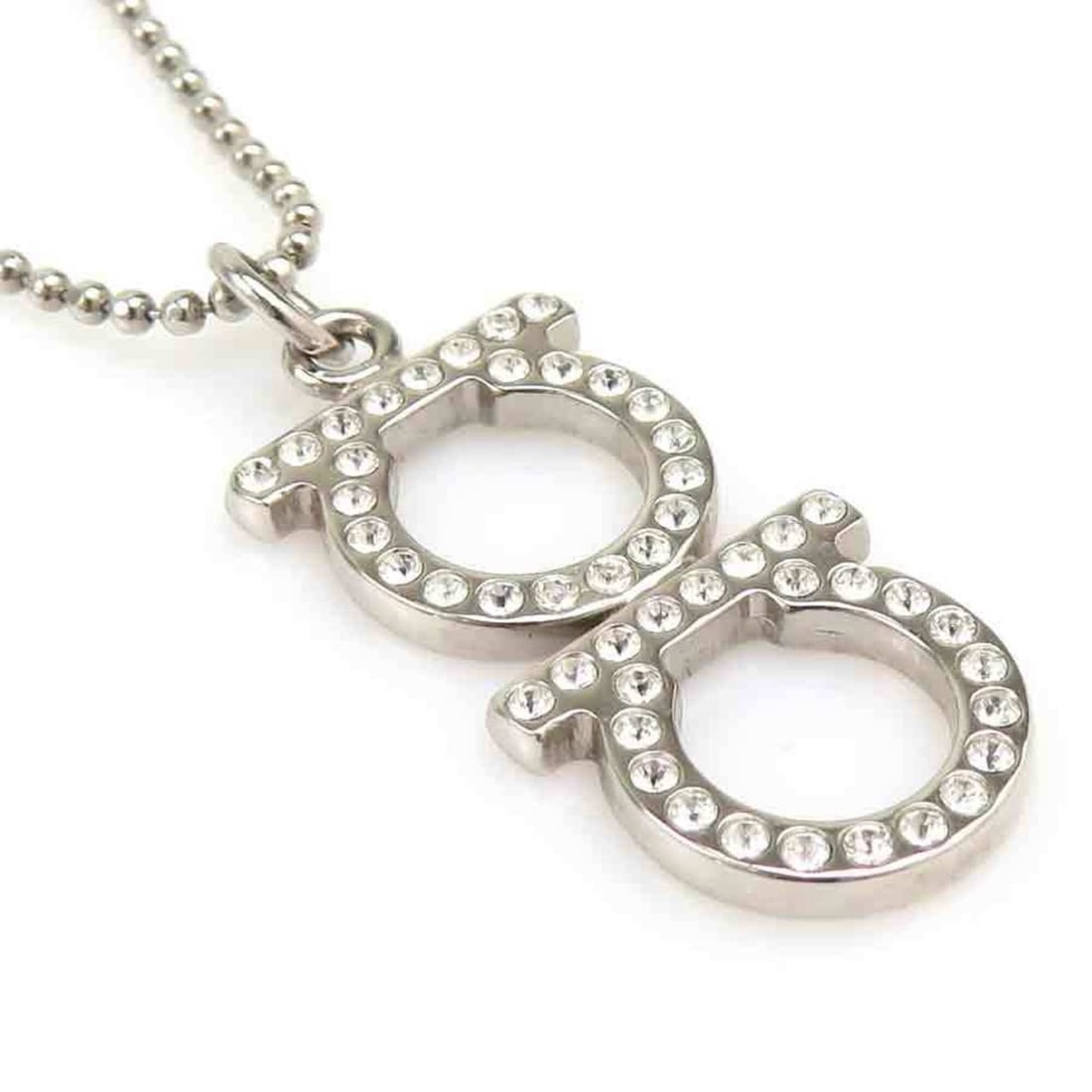 Salvatore Ferragamo necklace, Gancini design, metal, rhinestones, silver, women's, h32181b: --- Catalog ---Category: SizePendant Size: 27mm x 15mm / 1.06'' x 0.59''Neck Circumference: 41.5 cm / 16.33''Category: DesignColor: SilverGender: WomenMaterial: Metal, RhinestoneNecklace Type: Necklac