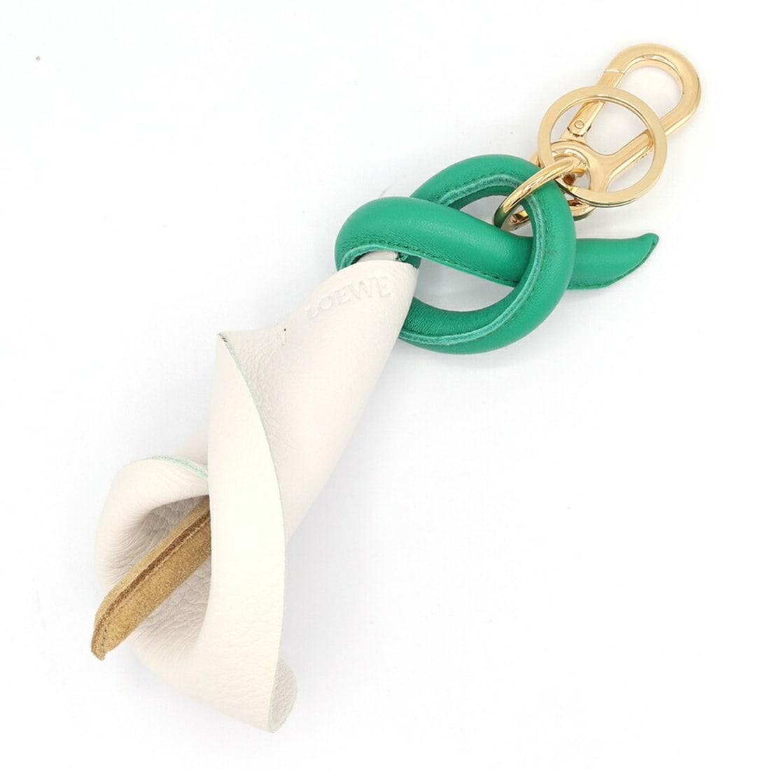 Loewe accessory bag charm flower white green leather suede handbag keychain key ring women's LOEWE: --- Catalog ---Category: SizeWeight: 72.6g / 2.56oz.Charm Size: 15cm x 7cm / 5.91'' x 2.76''Ring Diameter: 3cm / 1.18''Category: DesignType: KeyringColor: Green, WhiteGender: WomenMaterial: LeatherPat