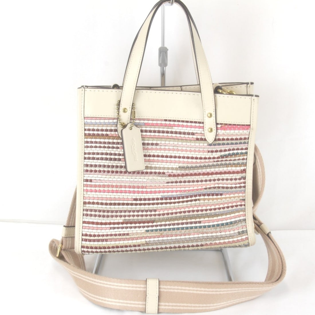 COACH Field Tote 2-way Shoulder Bag M2080-C3860 Leather Multicolor Women's: --- Catalog ---Category: SizeSize (HxWxD): 21cm x 22cm x 12cm / 8.26'' x 8.66'' x 4.72''Category: DesignType: Shoulder bagColor: Multi-colorGender: WomenMaterial: Leather Category: GeneralBrand: Coach