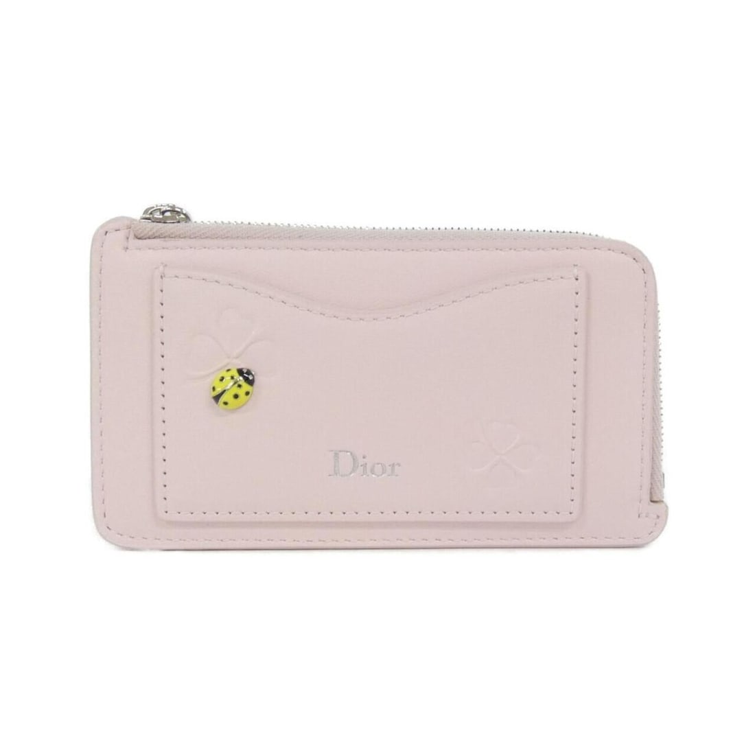 Christian Dior DIOR CLOVER Jardin Cosmos S2409PUKA Wallet/Coin Case: --- Catalog ---Category: SizeSize (HxWxD): 7cm x 13cm x 1cm / 2.75'' x 5.11'' x 0.39''Category: DesignType: Coin purse/coin caseColor: PinkGender: WomenMaterial: Leather Leather/Fur Type: CalfskinCate