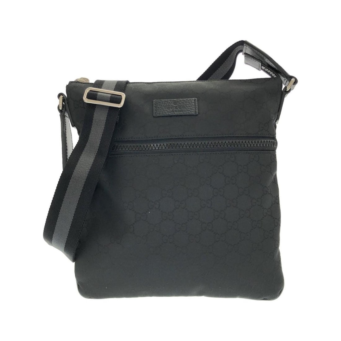 Gucci 449184 G1XHN Shoulder Bag: --- Catalog ---Category: SizeSize (HxWxD): 30cm x 28cm x 2cm / 11.81'' x 11.02'' x 0.78''Category: DesignType: Shoulder bagColor: BlackGender: Women,MenMaterial: Nylon Hardware Color: SilverCategory: 