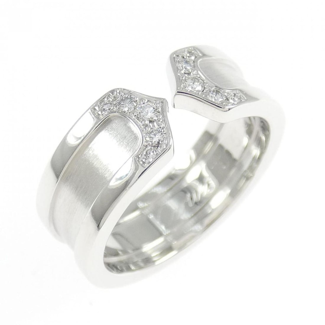 Cartier C2 Small Ring: --- Catalog ---Category: SizeUS Size: 6Brand Size: 51Category: DesignType: Band ringStone: DiamondGender: WomenMaterial: White gold (18K)Category: GeneralMPN: B4044200Brand: Cartier--- Item List ---Se