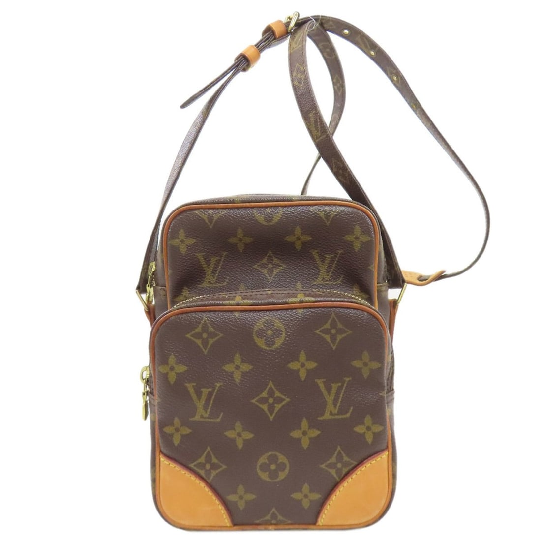 Louis Vuitton M45236 Amazon Shoulder Bag, Monogram Canvas, Women's LOUIS VUITTON: --- Catalog ---Category: SizeSize (HxWxD): 21cm x 14.5cm x 9cm / 8.26'' x 5.7'' x 3.54''Category: DesignType: Shoulder bagColor: MonogramGender: WomenMaterial: Monogram Category: GeneralMPN: M45236Bra