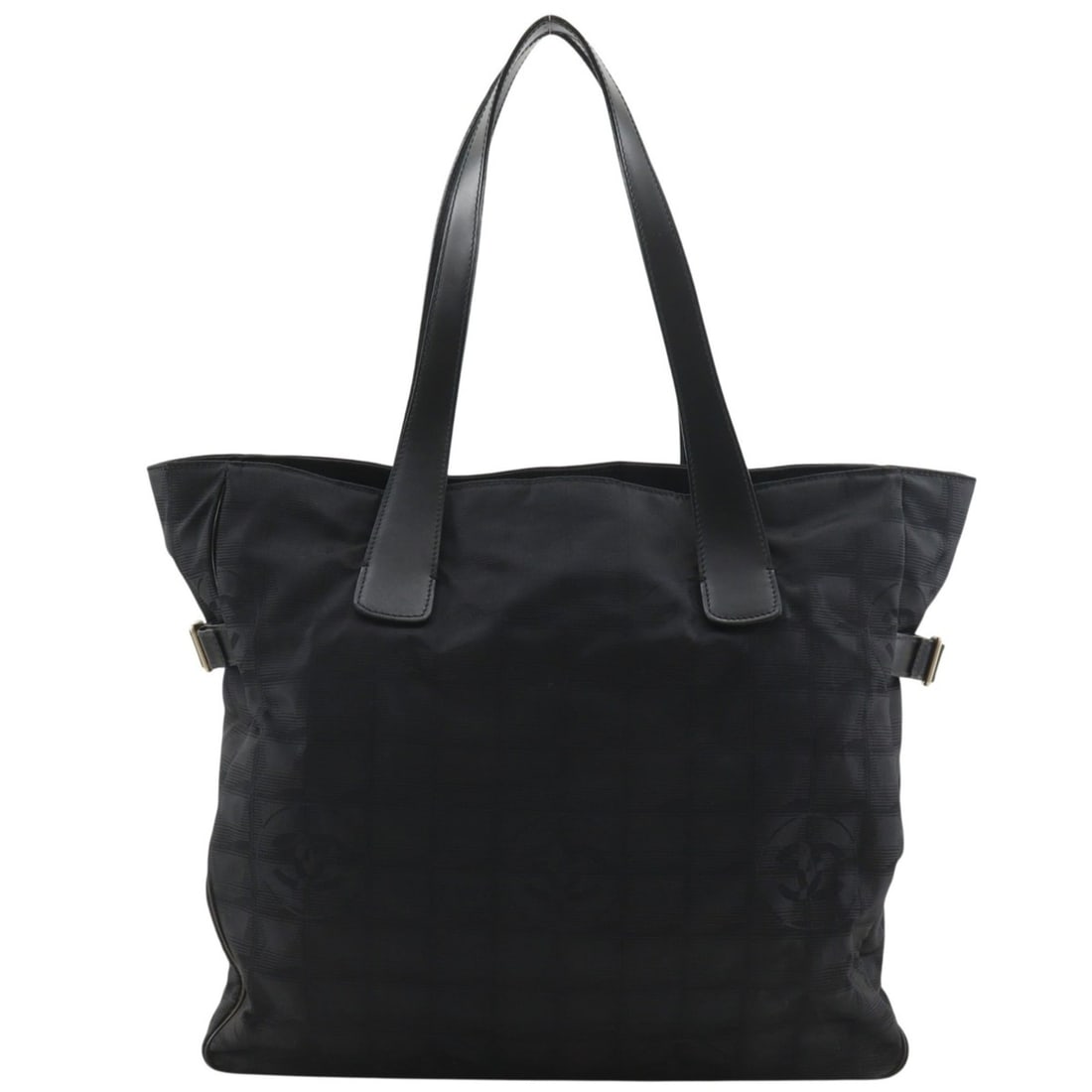 Chanel New Travel Line Tote GM Bag A15825 Nylon Canvas Black A4 Women's: --- Catalog ---Category: SizeSize (HxWxD): 32cm x 34cm x 12cm / 12.59'' x 13.38'' x 4.72''Category: DesignType: Tote bagColor: BlackGender: WomenMaterial: Nylon canvas Category: GeneralBrand: Chanel--