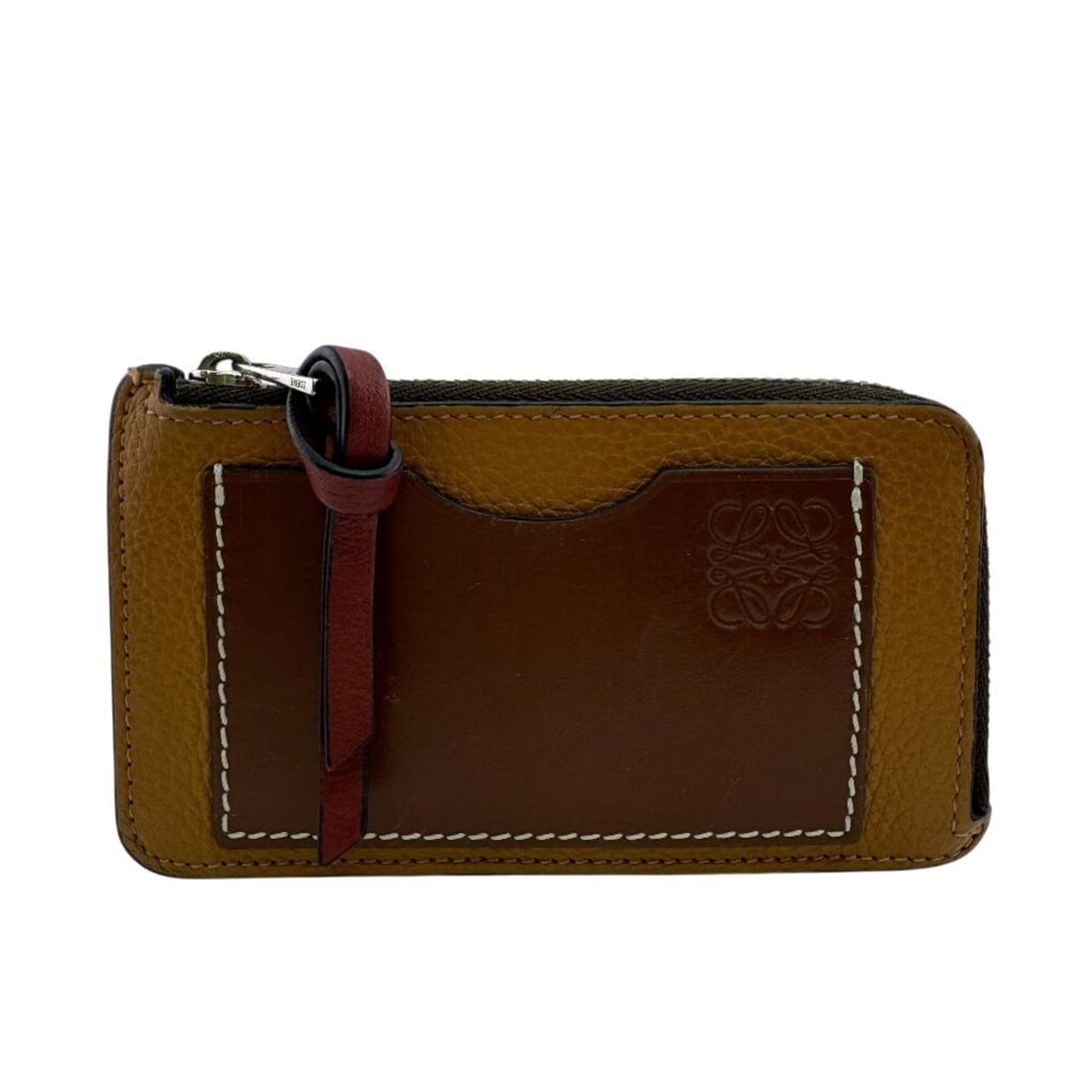 LOEWE Card Holder Case L-shaped Zipper Anagram Coin Purse Wallet Brown: --- Catalog ---Category: SizeSize (HxWxD): 7cm x 13cm / 2.75'' x 5.11''Category: DesignType: Coin purse/coin caseColor: BrownGender: WomenMaterial: Leather Category: GeneralBrand: Loewe--- Item List -