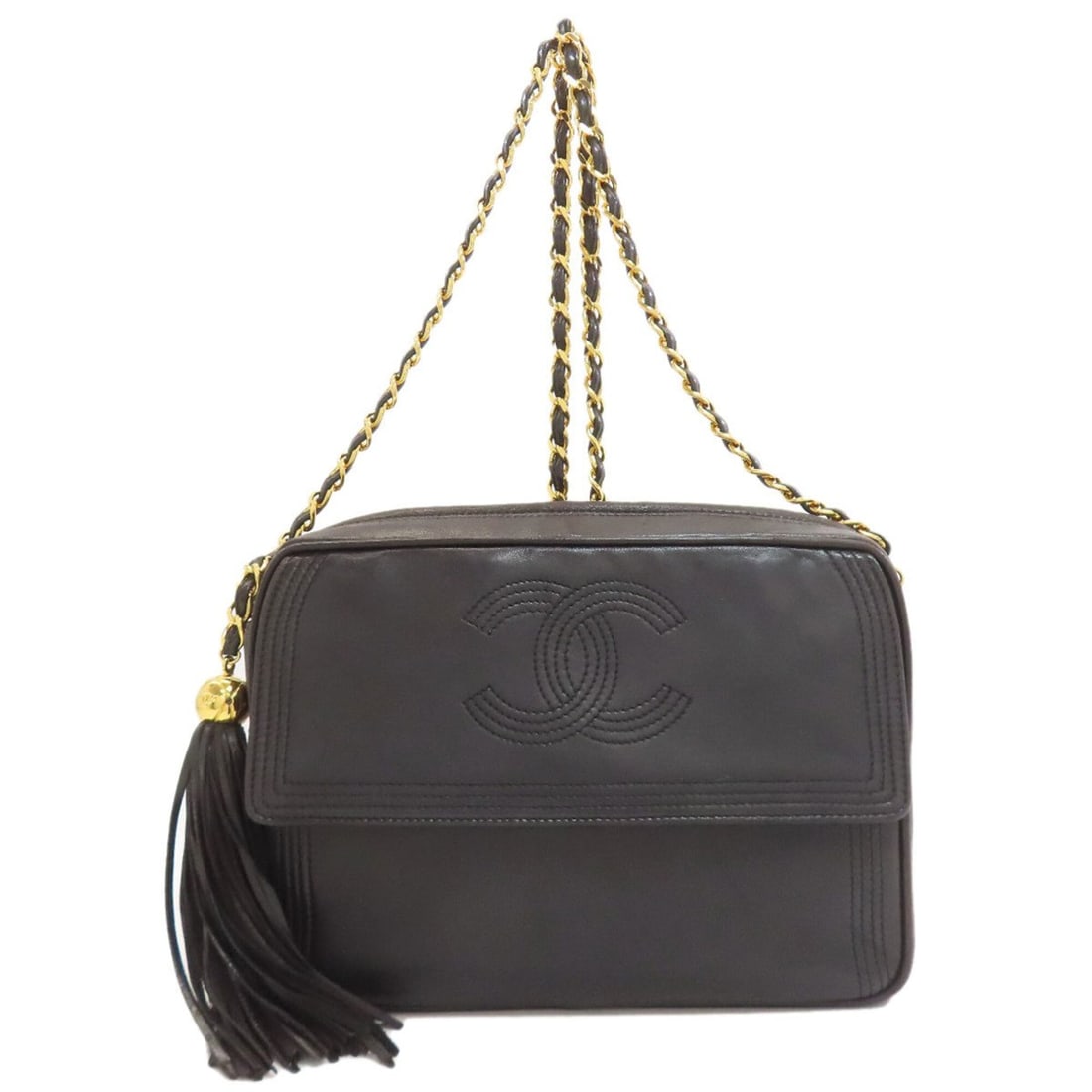 Chanel Fringe Chain Shoulder Bag, Gold Hardware, Lambskin, Women's.: --- Catalog ---Category: SizeSize (HxWxD): 17cm x 23cm x 6cm / 6.69'' x 9.05'' x 2.36''Category: DesignType: Shoulder bagColor: BlackGender: WomenMaterial: Leather Category: GeneralBrand: Chanel--- It