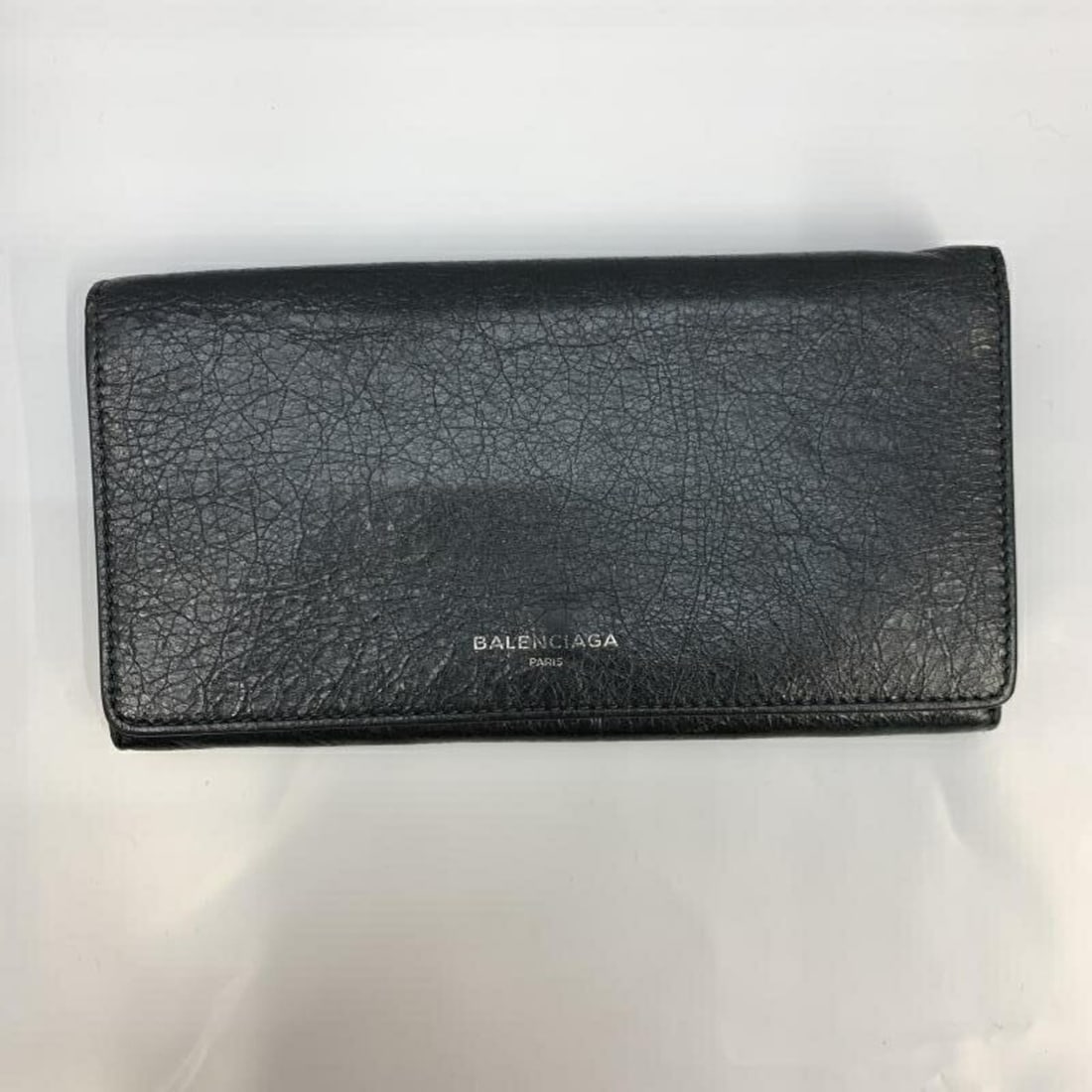 BALENCIAGA Long Wallet: --- Catalog ---Category: SizeSize (HxWxD): 10cm x 18.8cm x 3cm / 3.93'' x 7.4'' x 1.18''Category: DesignType: Long wallet (bi-fold)Gender: Men,WomenCategory: GeneralBrand: Balenciaga--- Item List ---S