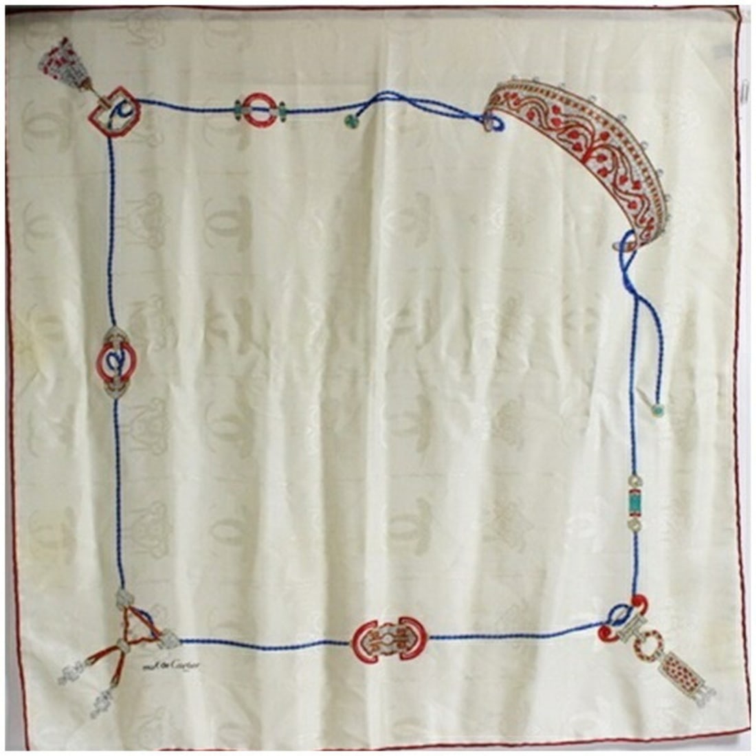Cartier Must de Silk Scarf/Muffler, White x Red, Women's: --- Catalog ---Category: SizeSize (LxW): 84cm x 84cm / 33.07'' x 33.07''Category: DesignType: ScarfColor: Red color, WhiteGender: WomenMaterial: Silk Category: GeneralBrand: Cartier--- Item List ---Se