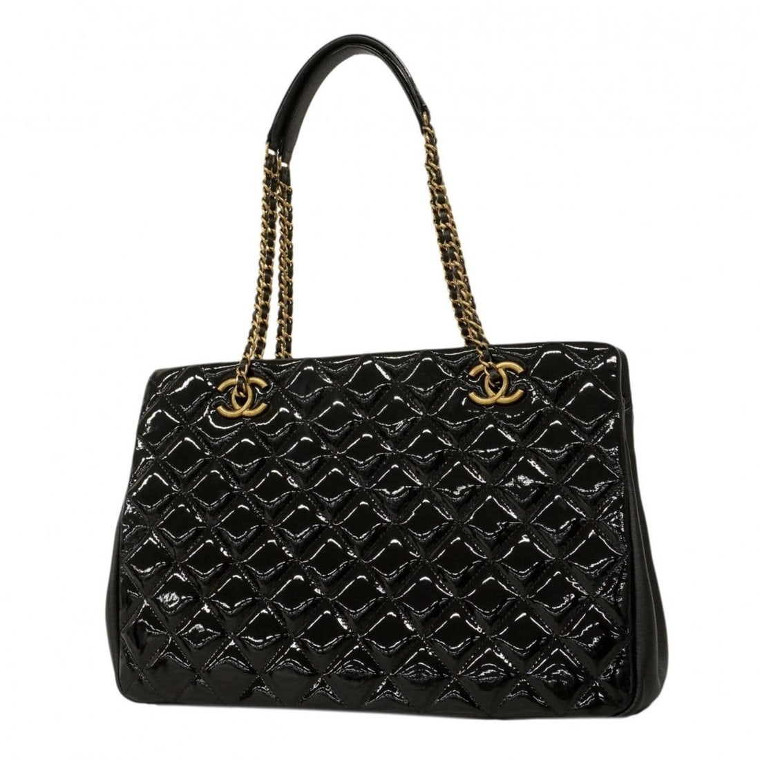 Chanel Tote Bag/Chain Matelassé Chain Shoulder Patent Leather Black Women's: --- Catalog ---Category: SizeSize (HxWxD): 22cm x 31cm x 11.5cm / 8.66'' x 12.2'' x 4.52''Category: DesignType: Tote bagColor: BlackGender: WomenMaterial: Patent leather Hardware Color: GoldCategory: 