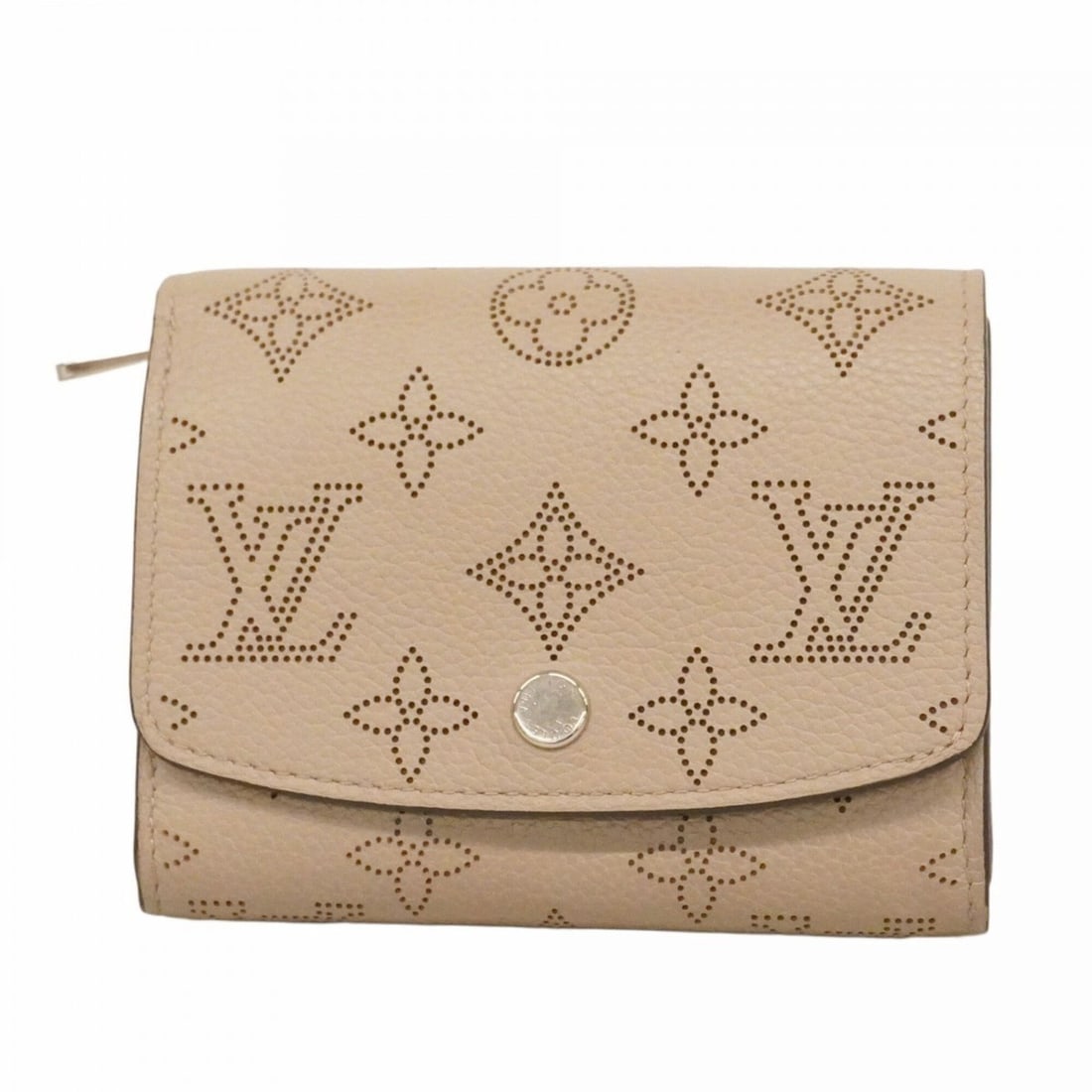 Louis Vuitton Mahina Portefeuille Iris Compact Wallet M62542 (Ladies'): --- Catalog ---Category: SizeSize (HxWxD): 9.5cm x 12cm x 3cm / 3.74'' x 4.72'' x 1.18''Category: DesignType: Wallet (bi-fold)Color: GalleGender: WomenCategory: GeneralMPN: M62542Brand: Louis Vuitton-