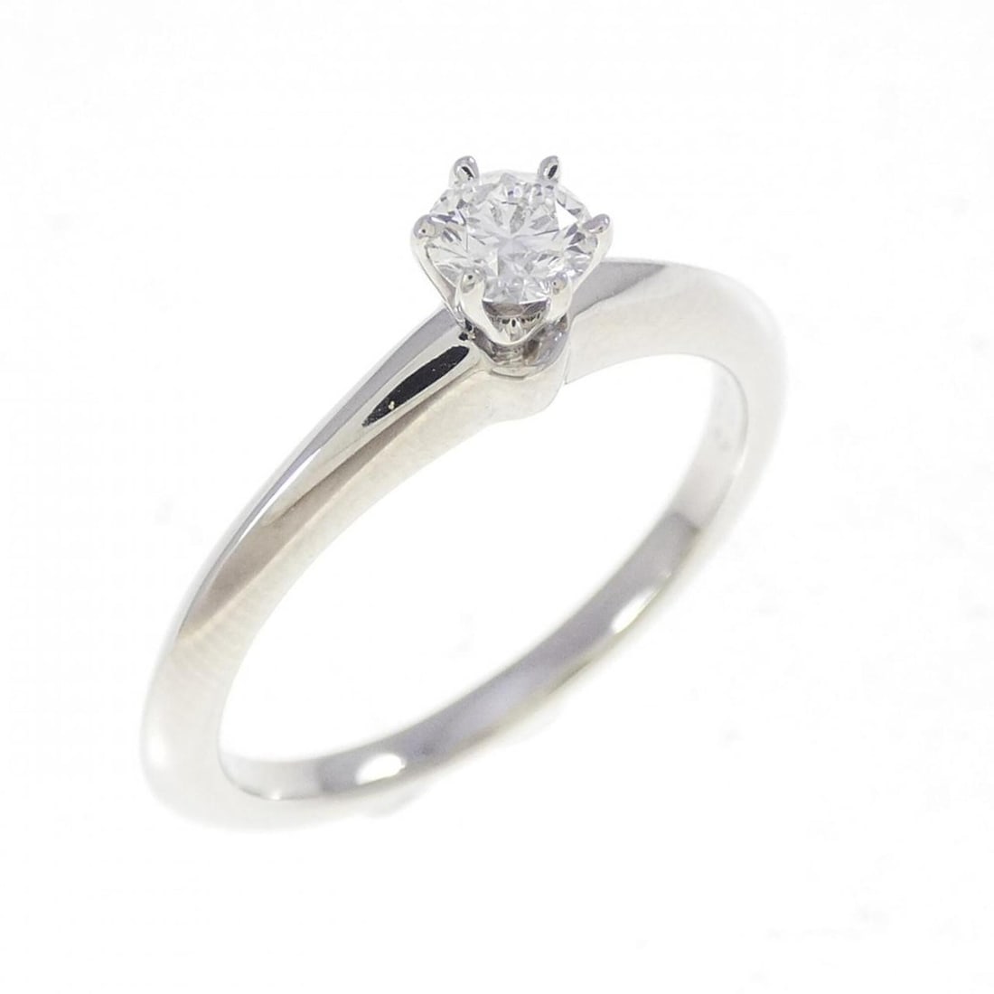 Tiffany Classic Solitaire Ring 0.23CT F VVS1 3EXT: --- Catalog ---Category: SizeJP Size: 14US Size: 7Category: DesignType: Band ringGender: WomenMaterial: Platinum 950Category: GeneralBrand: Tiffany--- Item List ---Section: ConditionRanking: Rank SA U