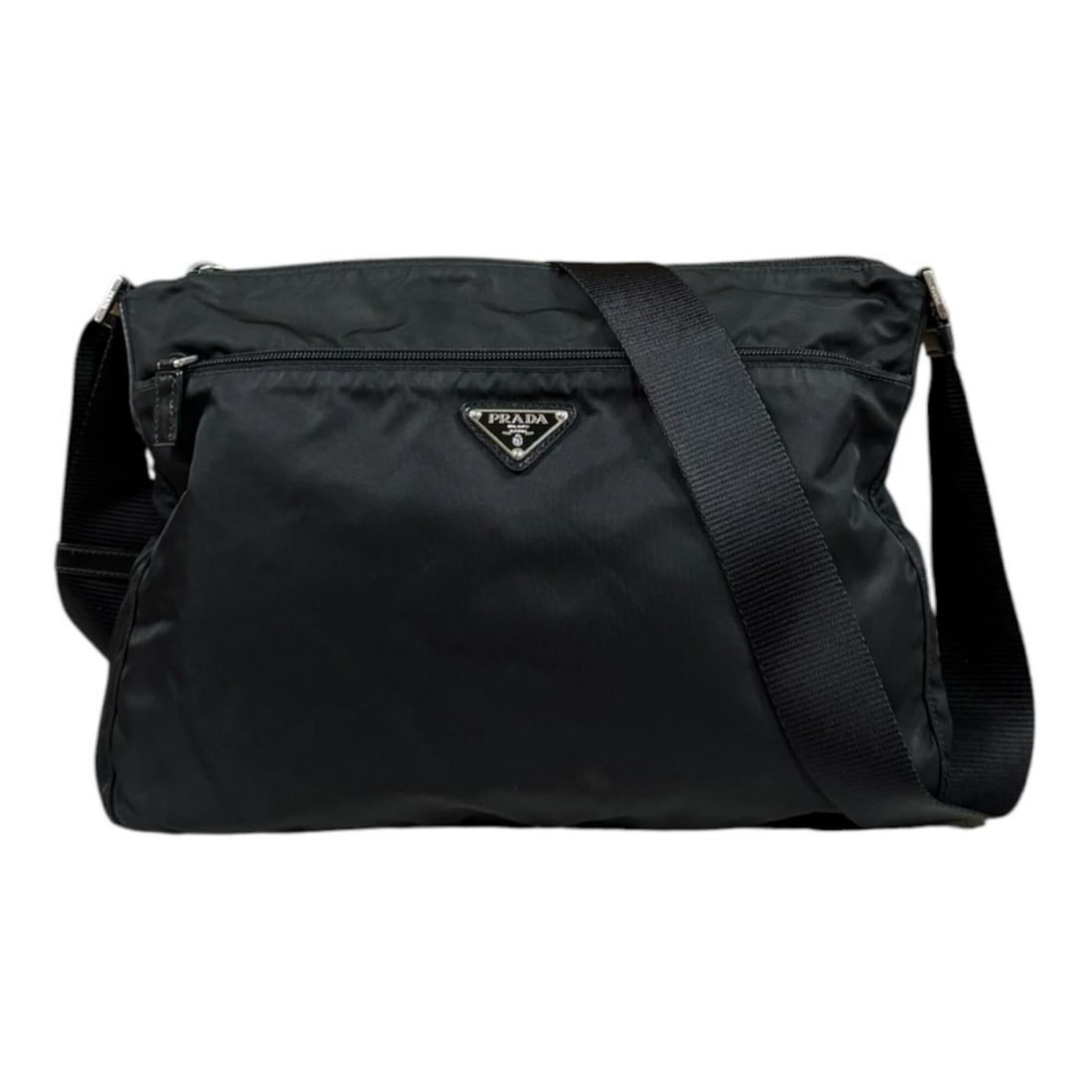 Prada Shoulder Bag, Nylon BT0421, Black, Men's & Women's, PRADA: --- Catalog ---Category: SizeSize (HxWxD): 24cm x 35cm x 7cm / 9.44'' x 13.77'' x 2.75''Category: DesignType: Shoulder bagColor: BlackGender: Men,WomenMaterial: Nylon Category: GeneralBrand: PradaCoun