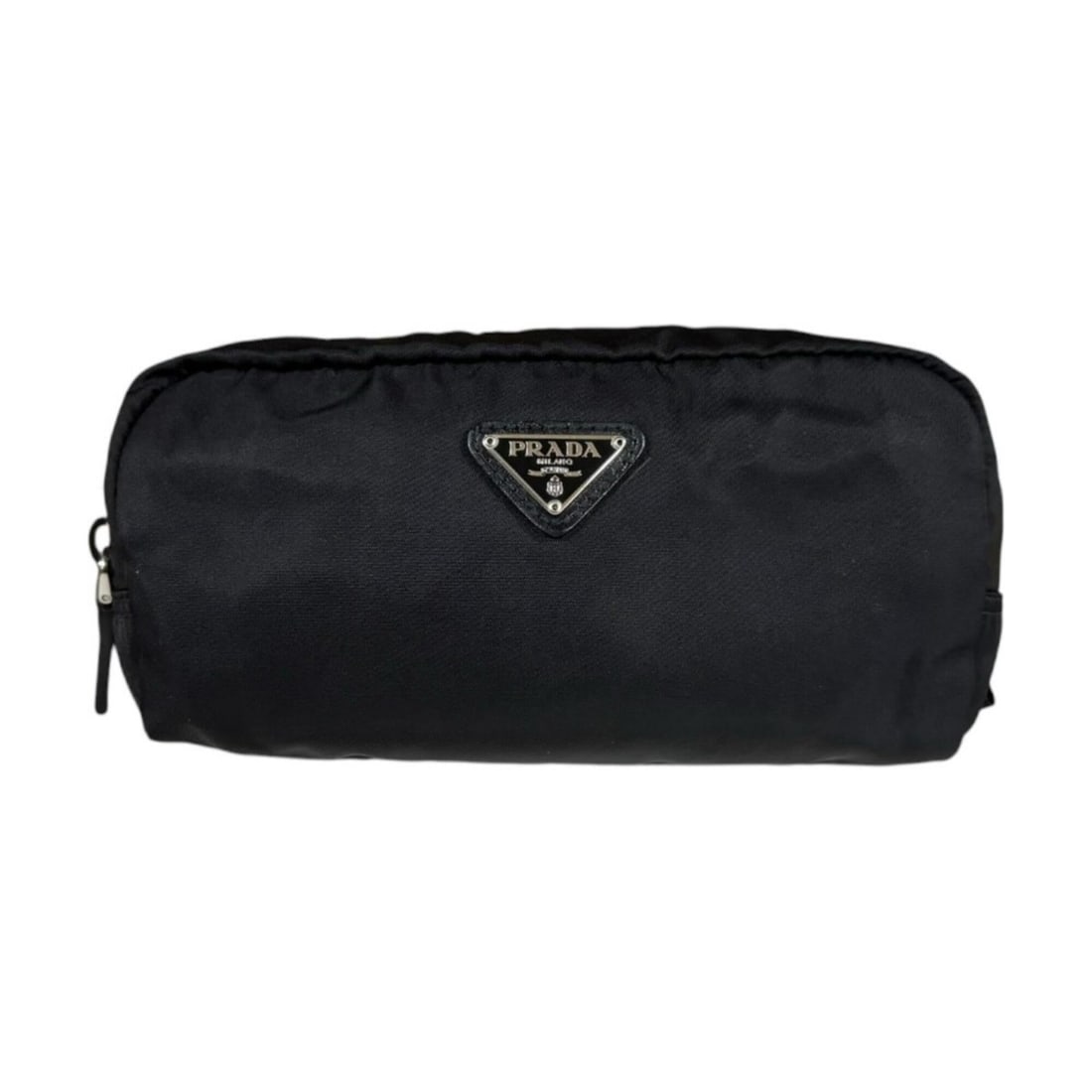 Prada handbag pouch, nylon 1NA350, women's PRADA: --- Catalog ---Category: SizeSize (HxWxD): 8cm x 18cm x 6cm / 3.14'' x 7.08'' x 2.36''Category: DesignType: PouchColor: BlackGender: WomenMaterial: Nylon Category: GeneralBrand: PradaCountry of Origin