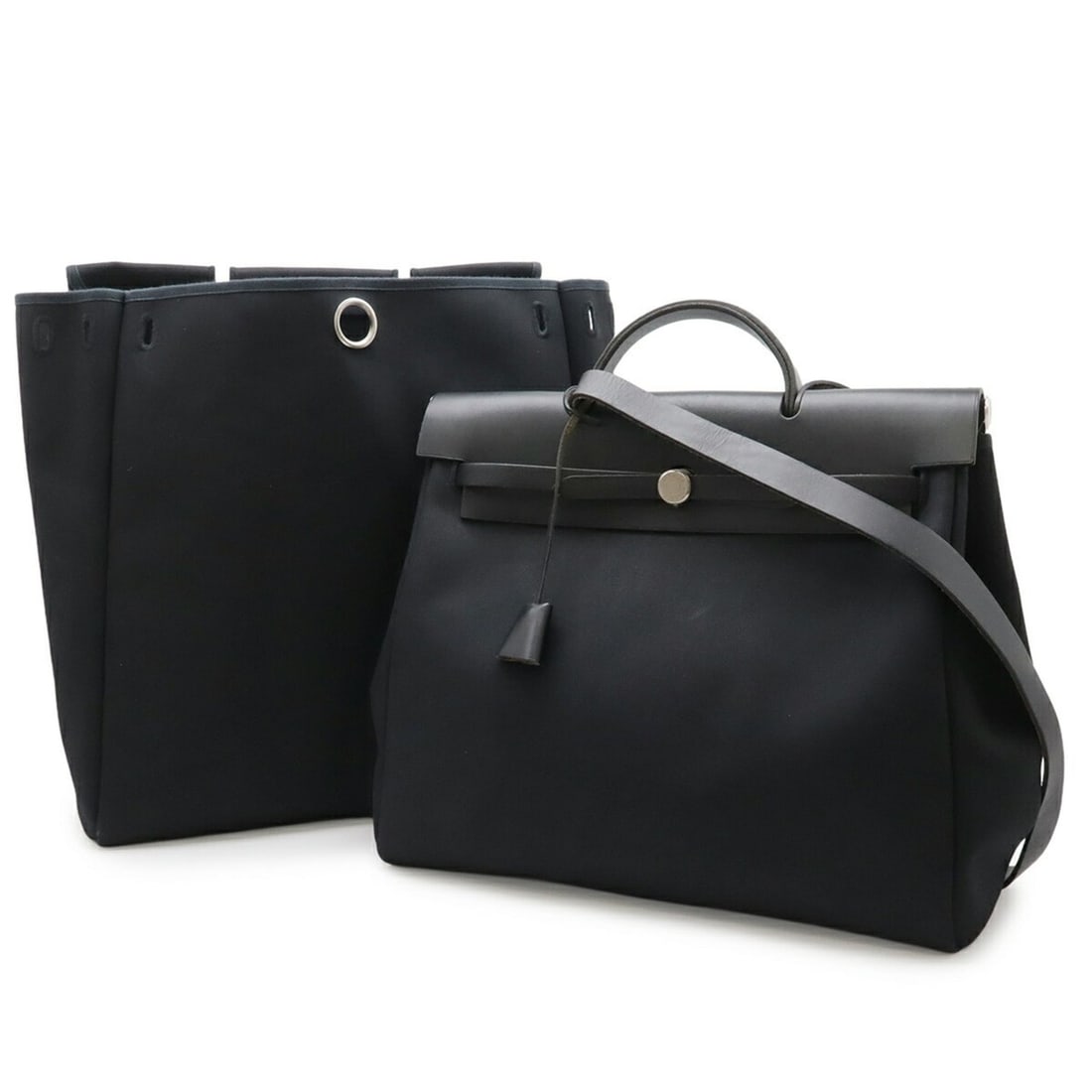 HERMES Herbag MM Handbag Shoulder Bag Toile Officier Canvas Leather Black ?D Stamp: --- Catalog ---Category: SizeSize (HxWxD): 34.5cm x 37.5cm x 13cm / 13.58'' x 14.76'' x 5.11''Strap Length: 97cm / 38.18''Category: DesignType: Handbag, Shoulder bagColor: BlackStyle: CasualGender: Wo