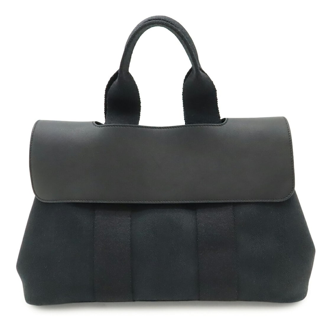 HERMES Valparaiso PM handbag/tote bag, Toile Chevron leather, black. Pouch missing. M stamp.: --- Catalog ---Category: SizeWeight: 550g / 1.21lb.Size (HxWxD): 21cm x 30.5cm x 13.5cm / 8.26'' x 12'' x 5.31''Category: DesignType: Handbag, Tote bagColor: BlackStyle: CasualGender: Women,MenMateria