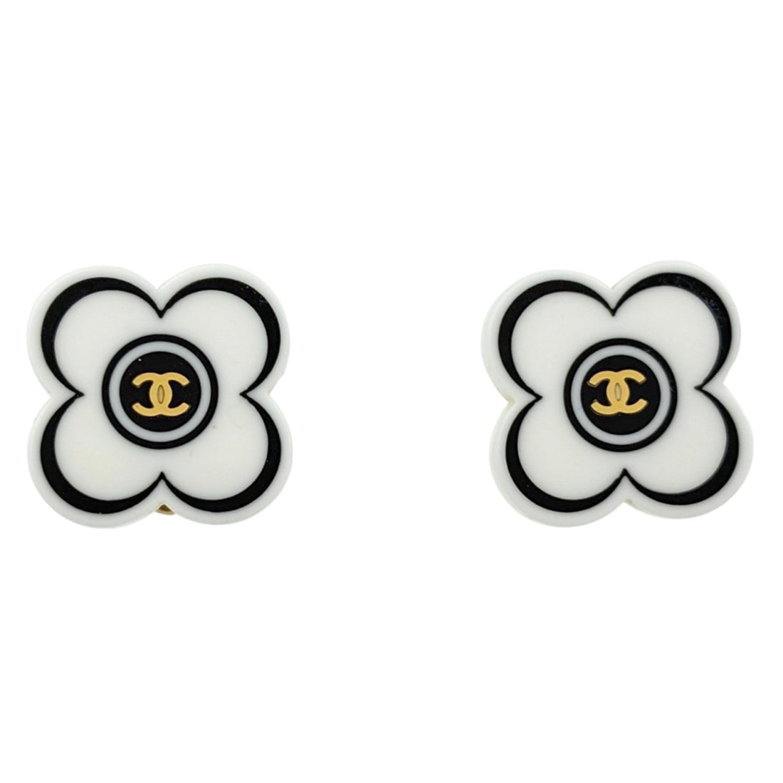 Chanel Camellia Earrings, Coco Mark, GP Plastic, White, Women's: --- Catalog ---Category: SizeSize (HxWxD): 18.00mm x 18.00mm / 0.71'' x 0.71''Category: DesignType: Clip earringsColor: WhiteGender: WomenMaterial: Gold plating, PlasticCategory: GeneralBrand: Chanel-