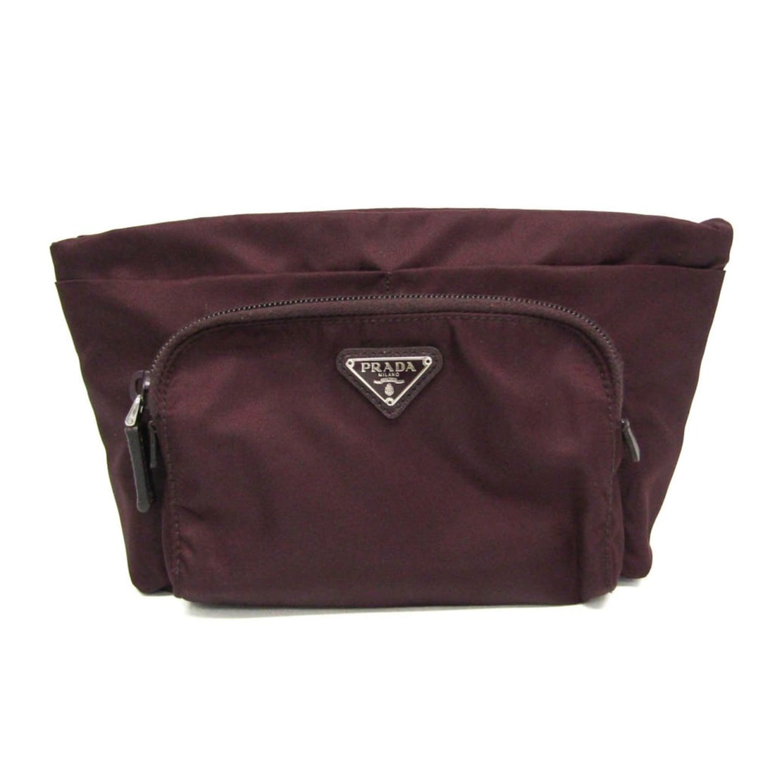 Prada Women,Men Nylon Pouch,Wash Bag Bordeaux: --- Catalog ---Category: SizeSize (HxWxD): 14cm x 20cm x 7cm / 5.51'' x 7.87'' x 2.75''Category: DesignType: Pouch, Wash bagColor: BordeauxGender: Women,MenClosure: ZipperMaterial: Nylon Inner Pocket: