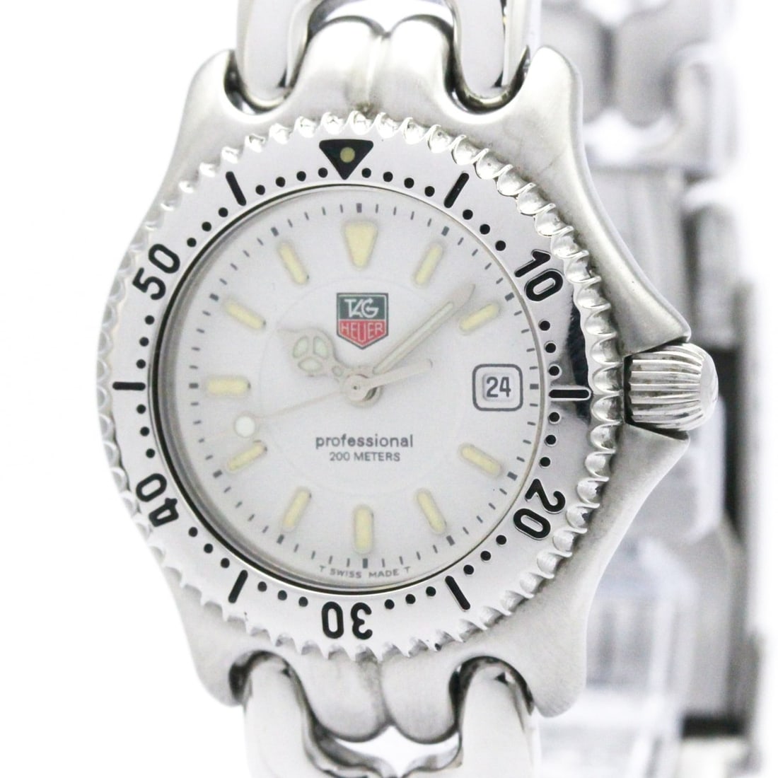 TAG HEUER Sel Professional 200M Steel Quartz Watch WG1312 Polished: --- Catalog ---Category: SizeCase Diameter: 28mm / 1.1''Category: DesignType: WristwatchStyle: SportGender: WomenColor (Dial): SilverMaterial (Band): Stainless steelMaterial (Case): Stainless steelCat
