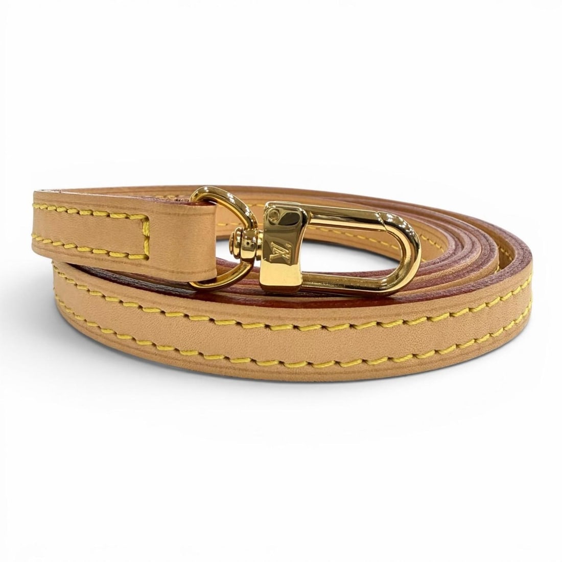 LOUIS VUITTON Louis Vuitton logo-embossed vachetta leather shoulder strap, light brown, gold: --- Catalog ---Category: SizeSize (HxWxD): 121cm x 1.2cm / 47.63'' x 0.47''Category: DesignType: StrapColor: Light brownGender: WomenMaterial: LeatherLeather/Fur Type: VachettaCategory: GeneralBrand: 