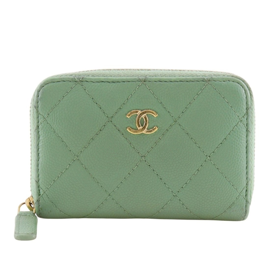 Chanel Matelasse Coin Case, Zip Purse, Classic AP0216, Caviar Leather, Made in Italy, Gold, Women's: --- Catalog ---Category: SizeSize (HxWxD): 7cm x 11cm x 2cm / 2.75'' x 4.33'' x 0.78''Category: DesignType: Coin purse/coin caseColor: Gold, GreenGender: WomenMaterial: Grained Calfskin Category: Gene