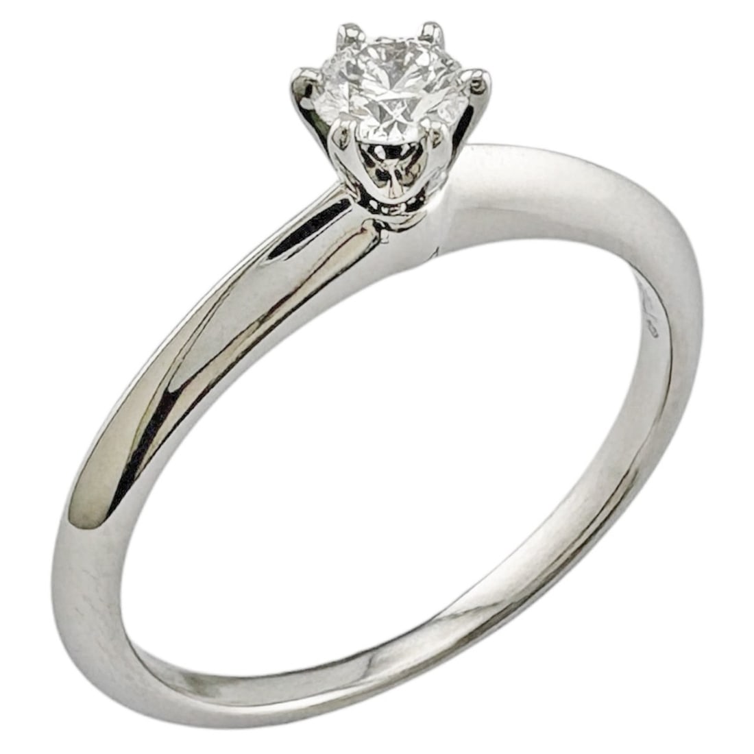 Tiffany & Co. Solitaire Ring, 1 Pt950 Platinum, 0.20ct Diamond, Women's Ring.: --- Catalog ---Category: PackNumber in Pack: 1Category: SizeWidth: 4.5mm / 0.18''Weight: 3.8g / 0.13oz.JP Size: 14US Size: 7Category: DesignType: Band ringColor: SilverStone: DiamondGender: WomenHandm
