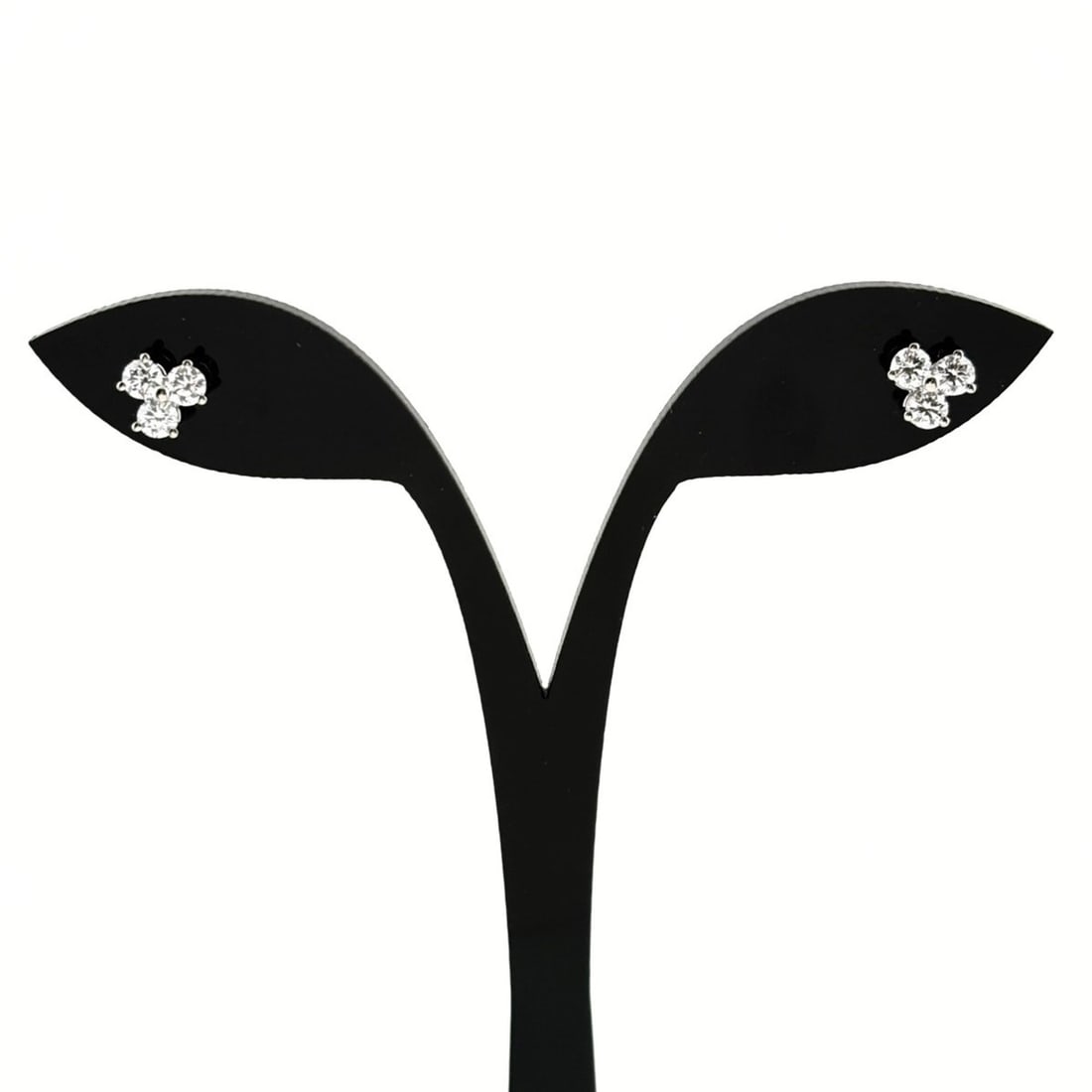 Tiffany & Co. Aria Earrings, Platinum, Melee Diamond Pt950, Diamond, Women's: --- Catalog ---Category: SizeWeight: 3g / 0.1oz.Size (HxWxD): 6.20mm x 6.70mm / 0.24'' x 0.26''Category: DesignType: Stud earringsStone: DiamondGender: WomenMaterial: Platinum 950Category: GeneralBran