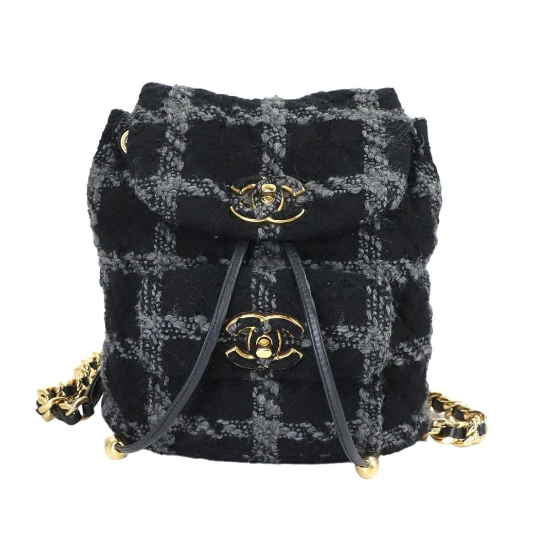 Chanel Coco Mark Chain Backpack, Tweed Leather, Black/Gray: --- Catalog ---Category: SizeSize (HxWxD): 23cm x 21cm x 9.5cm / 9.05'' x 8.26'' x 3.74''Category: DesignType: BackpackColor: Black, GrayGender: WomenMaterial: Tweed , Leather Category: GeneralBrand: 