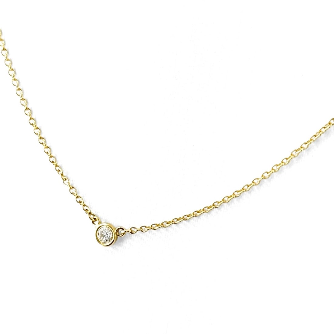Tiffany & Co. By the Yard Necklace, Yellow Gold (YG), Pendant 750 Diamond, Women's: --- Catalog ---Category: SizePendant Size: 3.6mm x 5.6mm / 0.14'' x 0.22''Neck Circumference: 40.5 cm / 15.94''Category: DesignGender: WomenMaterial: Yellow gold (18K)Pendant Type: PendantNecklace Typ